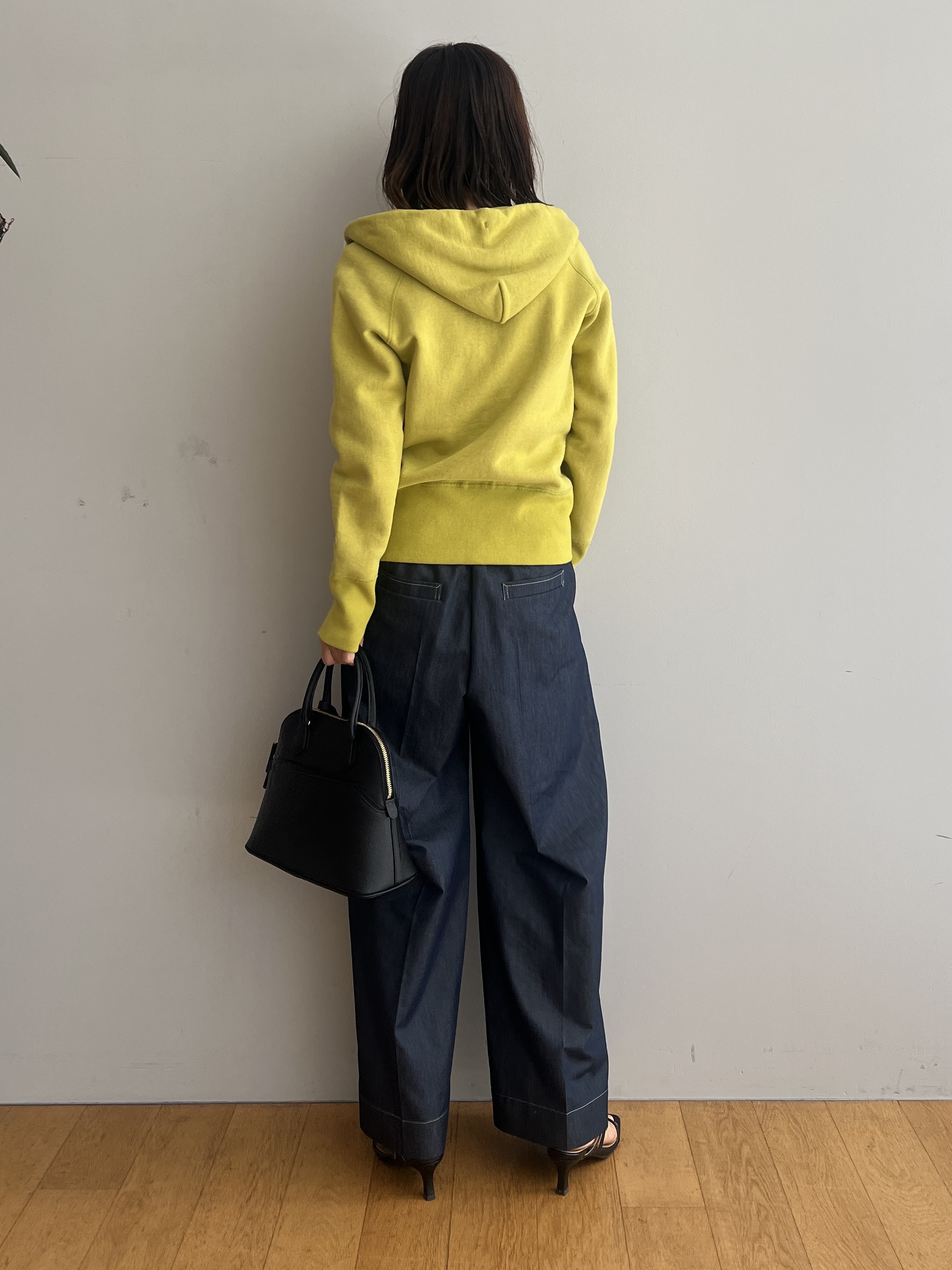 misaさんの「DRESSTERIOR｜◆mica della valle（ミカデラヴァッレ）Katia ハンドバッグ」を使ったコーディネート