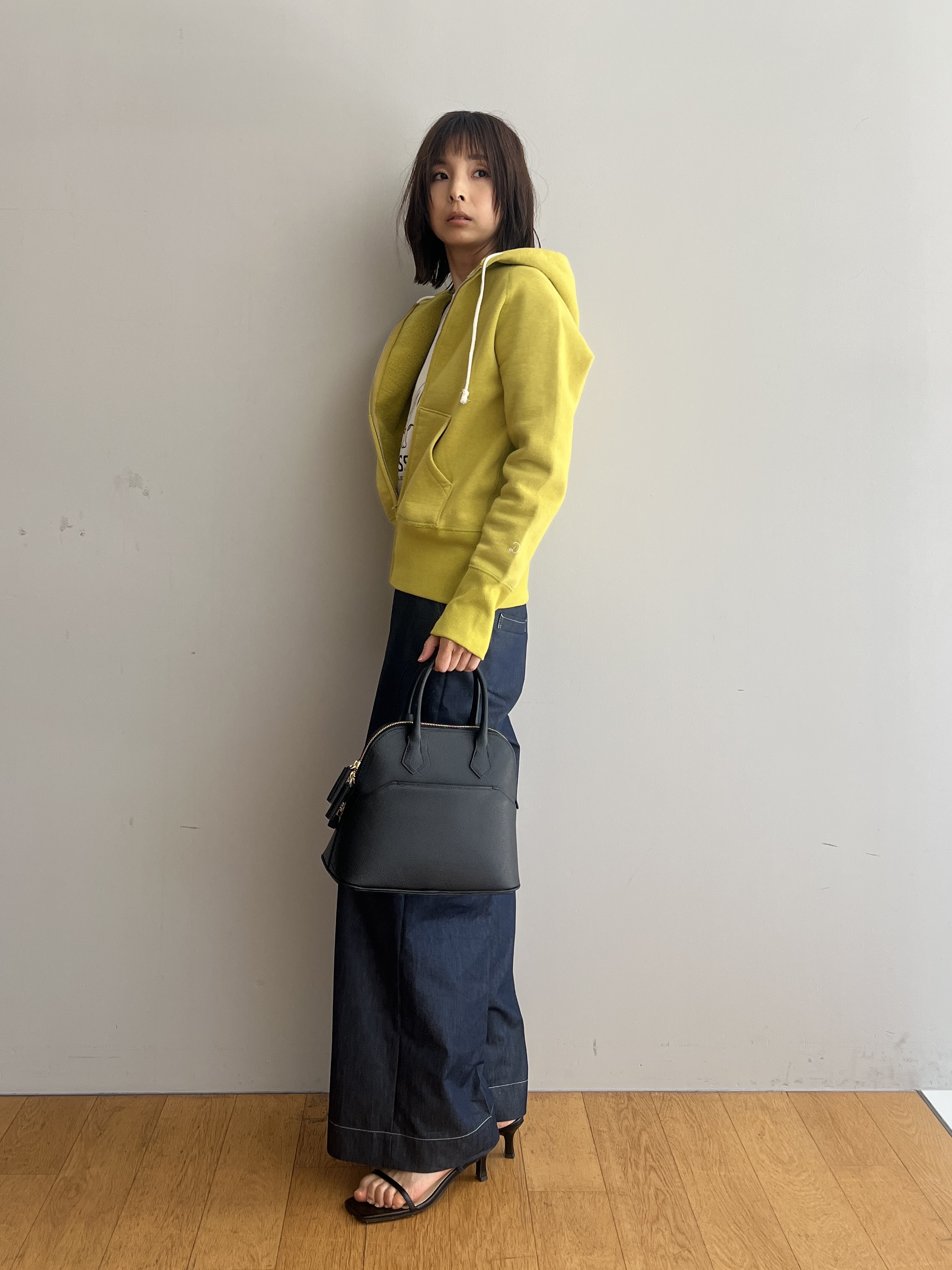 misaさんの「DRESSTERIOR｜◆mica della valle（ミカデラヴァッレ）Katia ハンドバッグ」を使ったコーディネート