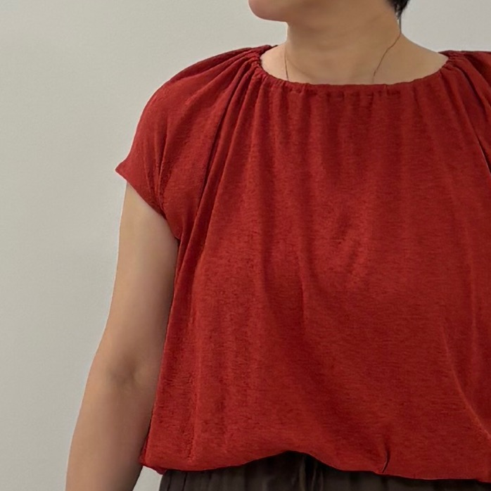 hIさんの「COUP DE CHANCE｜【手洗い可／日本製】フレンチスリーブトップス」を使ったコーディネート