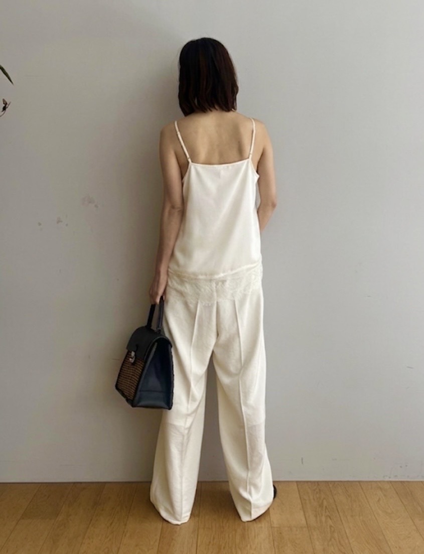 misaさんの「DRESSTERIOR｜NICOLAS LAINAS（ニコラスライナス）ソフトソールトングサンダル」を使ったコーディネート