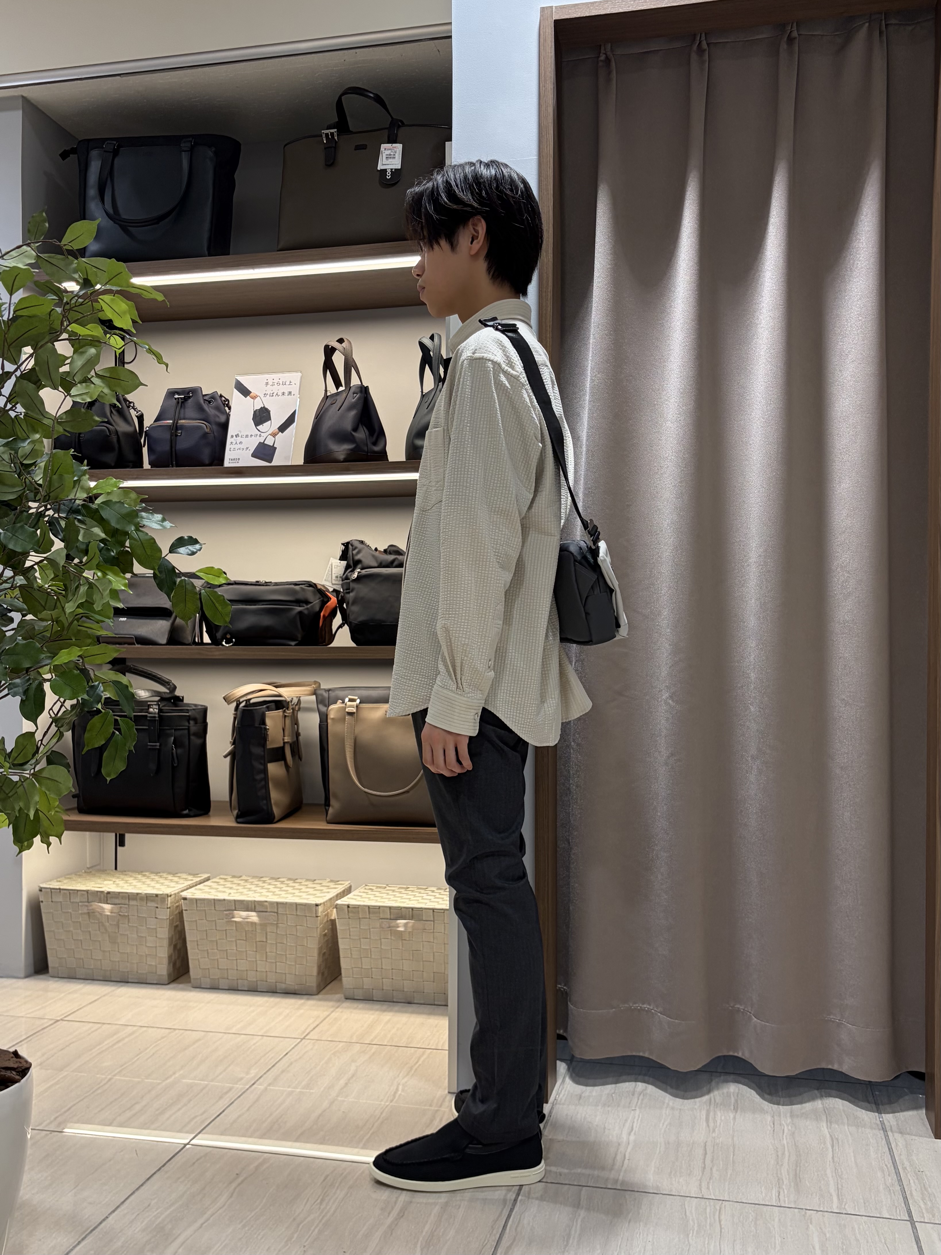 hiroさんの「TAKEO KIKUCHI｜【通気性】AIR TOOL LIGHT Ｔシャツ」を使ったコーディネート