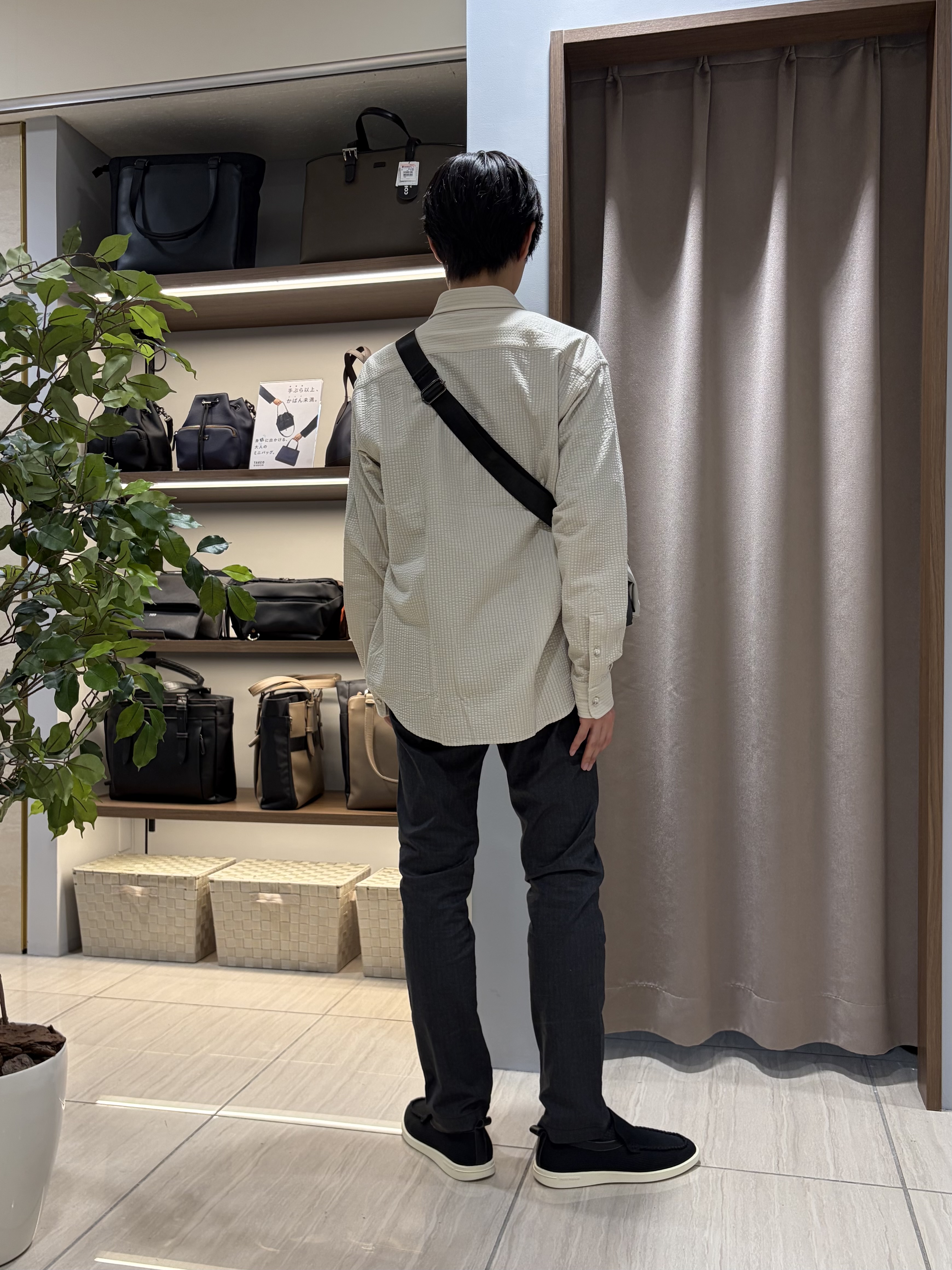 hiroさんの「TAKEO KIKUCHI｜【通気性】AIR TOOL LIGHT Ｔシャツ」を使ったコーディネート