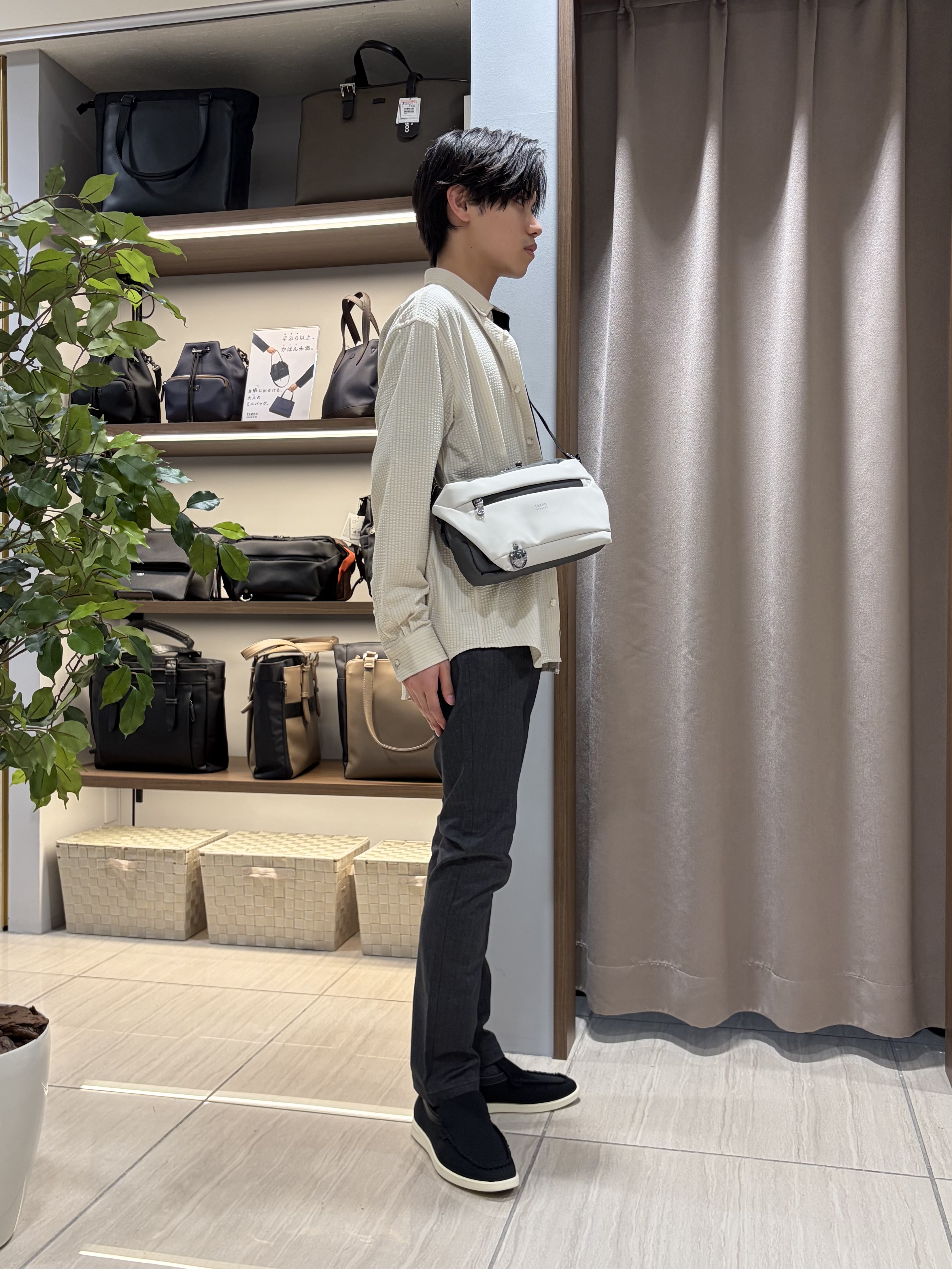 hiroさんの「TAKEO KIKUCHI｜【通気性】AIR TOOL LIGHT Ｔシャツ」を使ったコーディネート