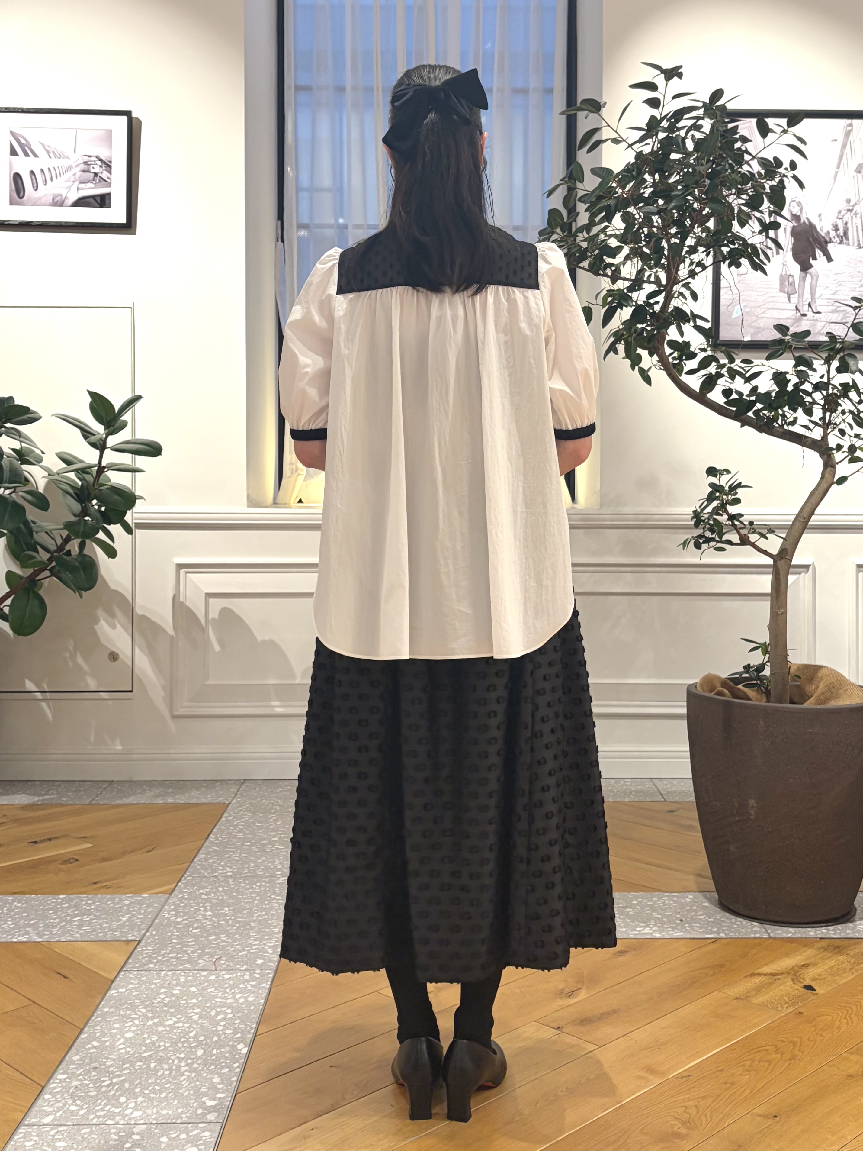 pupiさんの「DRESSTERIOR｜【着映え】パフスリーブ ブザムブラウス」を使ったコーディネート