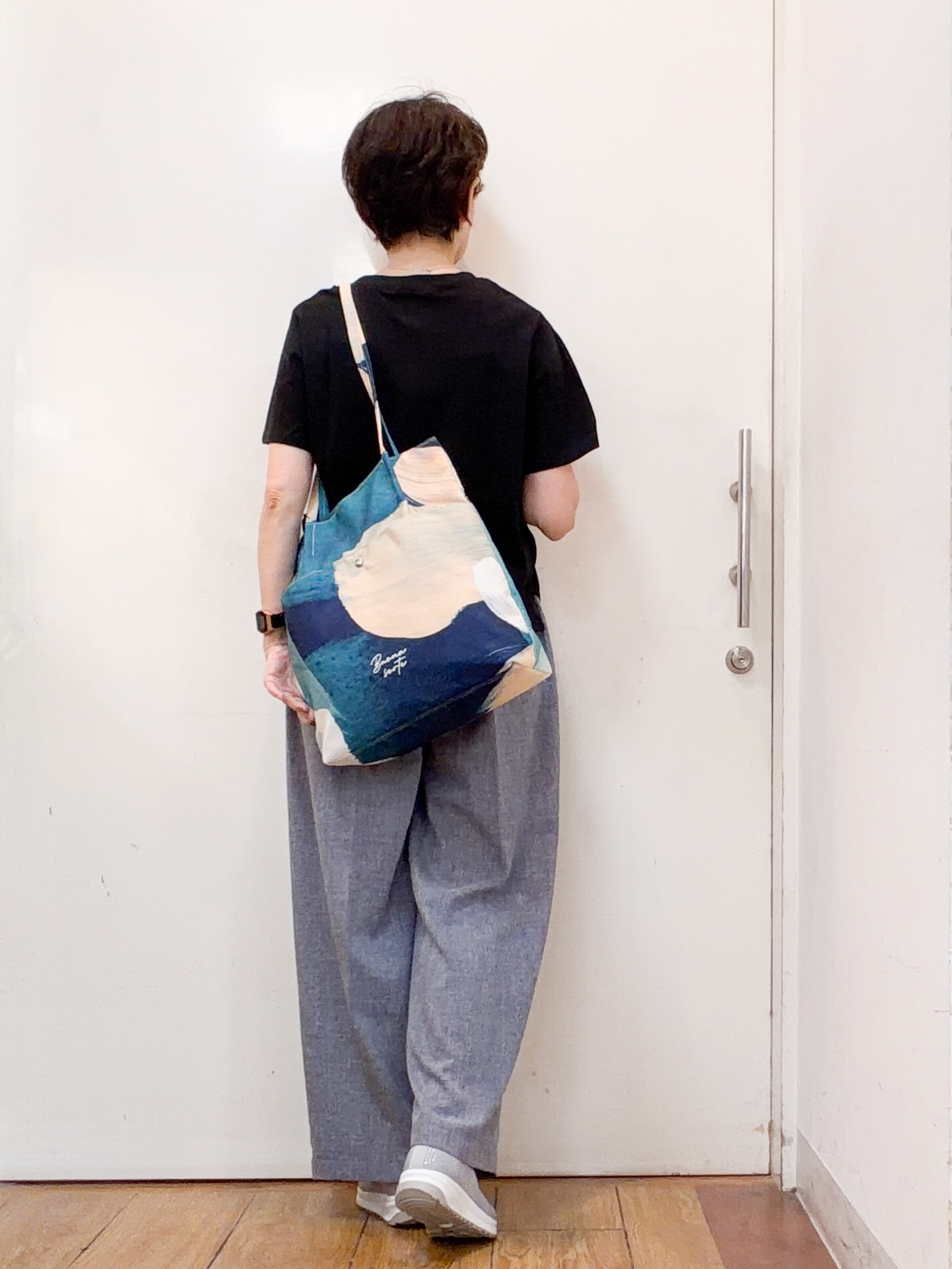 みぃさんの「SHOO･LA･RUE｜【ひんやり/S-LL/洗濯機可】真夏に着たい 大人のベーシックカラープリントTシャツ」を使ったコーディネート