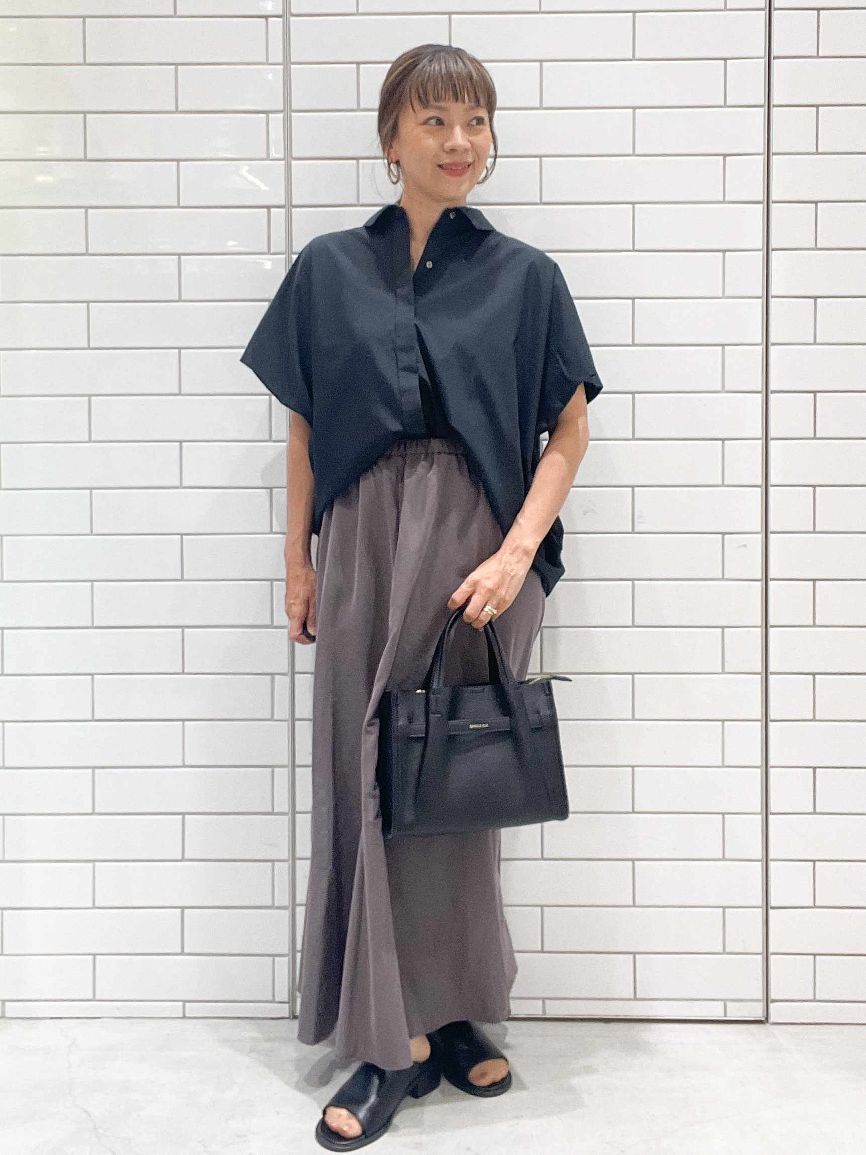 oiさんの「OPAQUE.CLIP｜タックニュアンスフォルムシャツ【洗濯機OK】」を使ったコーディネート