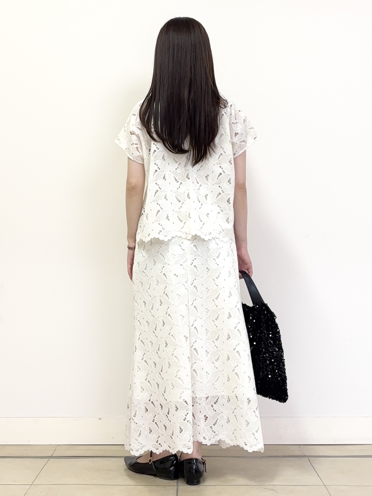 あやかさんの「UNTITLED｜【セットアップ可/品のある透け感】リーフレースブラウス」を使ったコーディネート