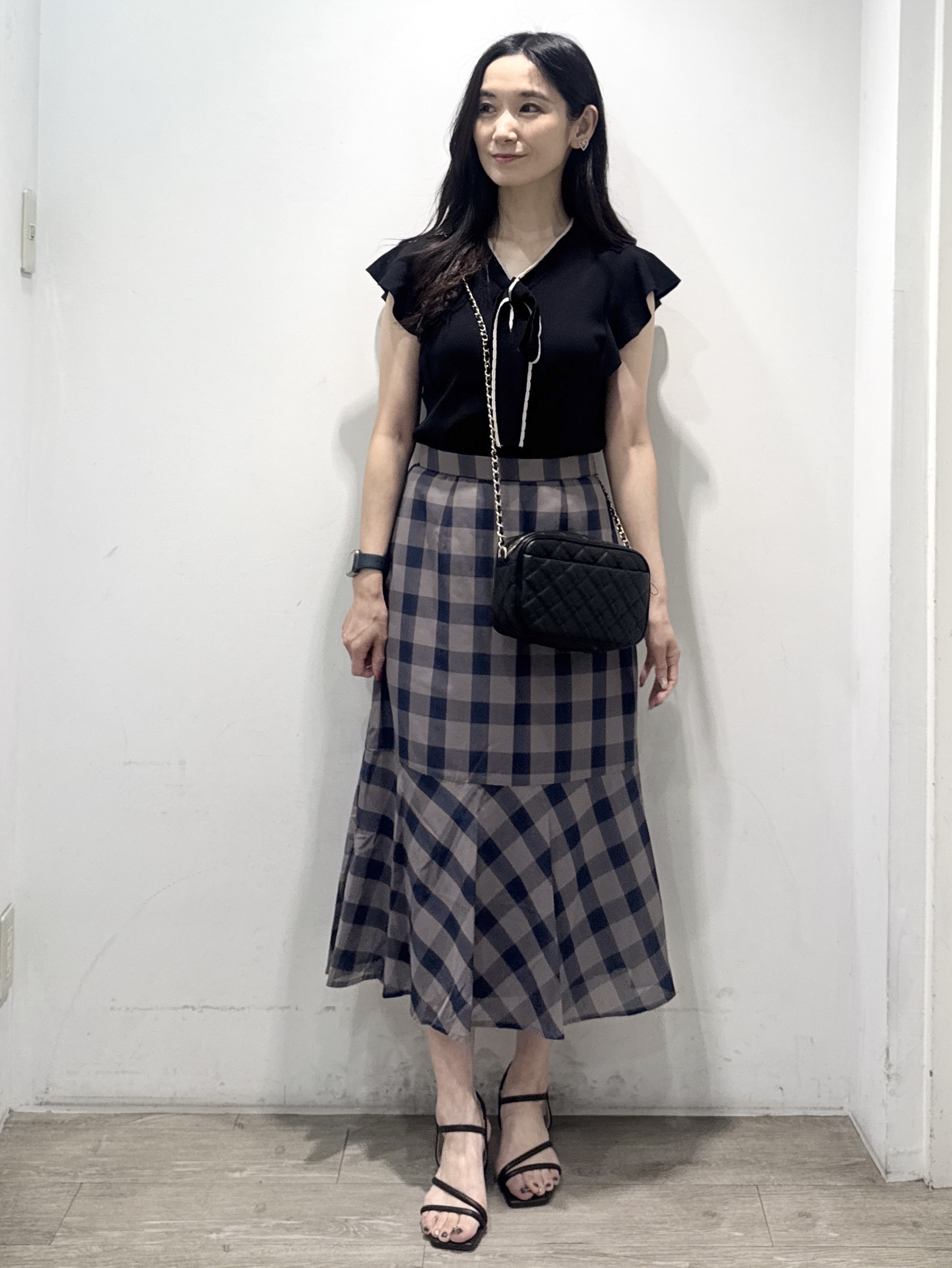 yuicciさんの「OPAQUE.CLIP｜【UVケア／接触冷感】バイカラーボウタイフリルトップス《洗濯機OK》」を使ったコーディネート