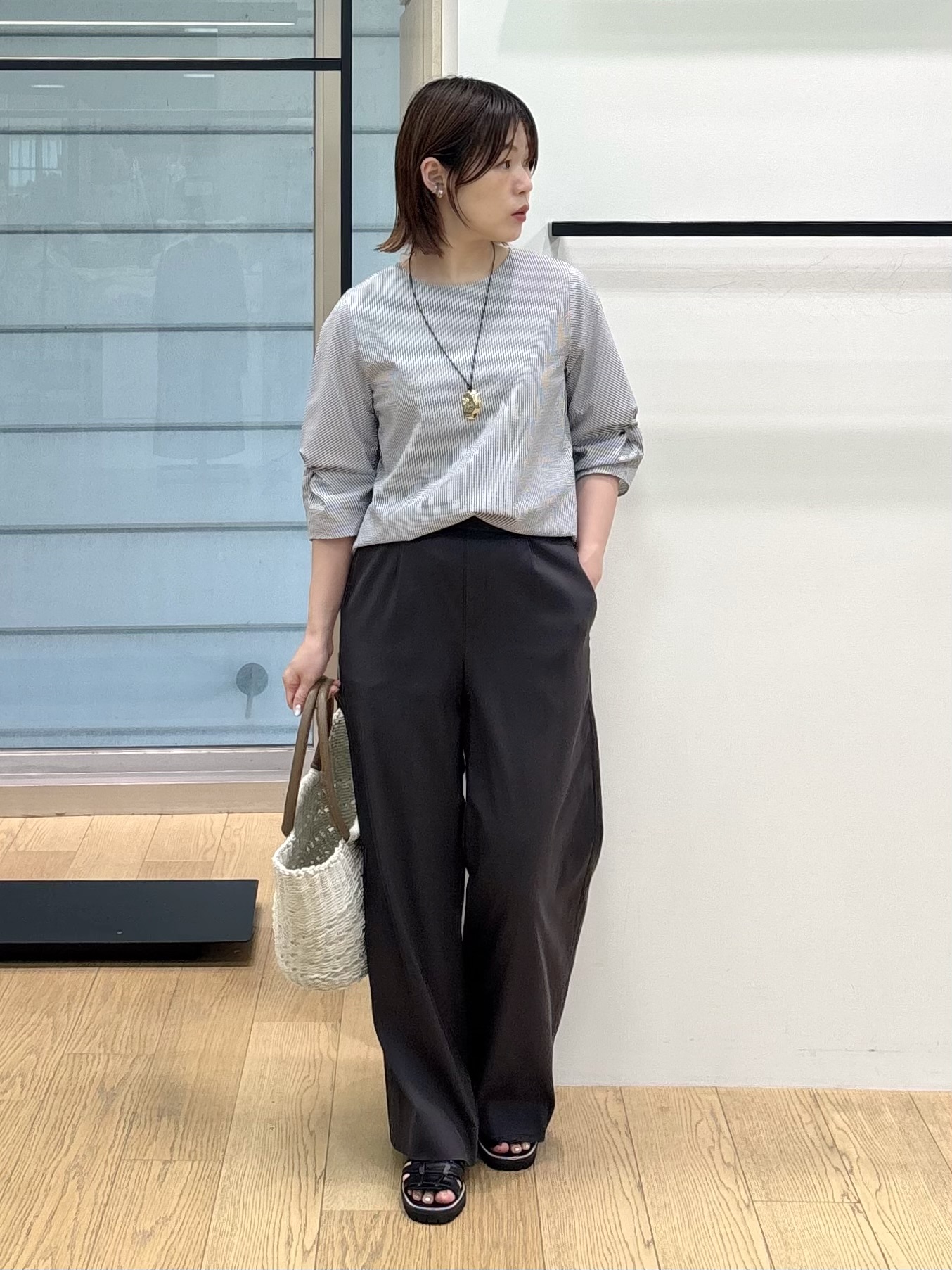 asamiさんの「INDIVI｜【撥水／UVケア】ねじり袖サッカートップス」を使ったコーディネート