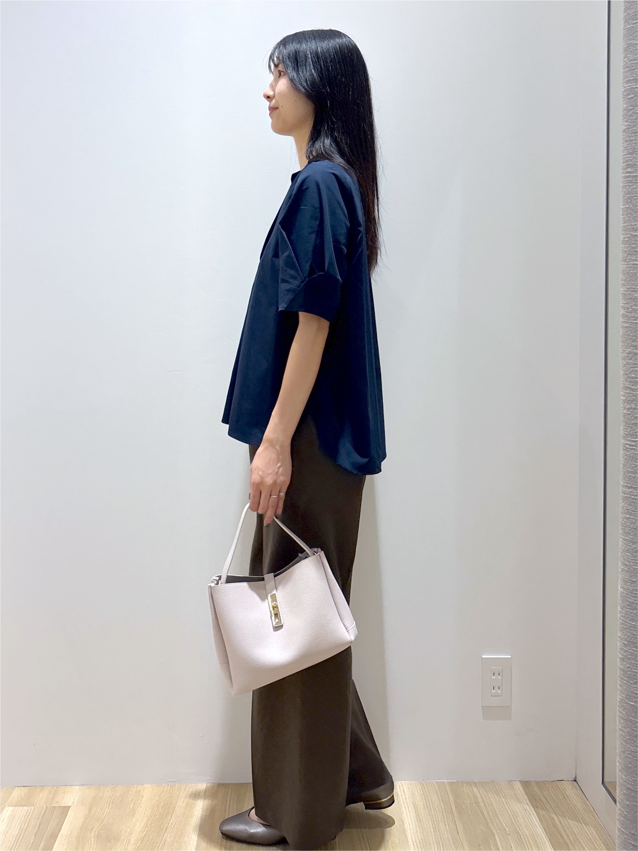 sachikoさんの「OPAQUE.CLIP｜タックスリーブ スキッパーブラウス【洗濯機OK】」を使ったコーディネート