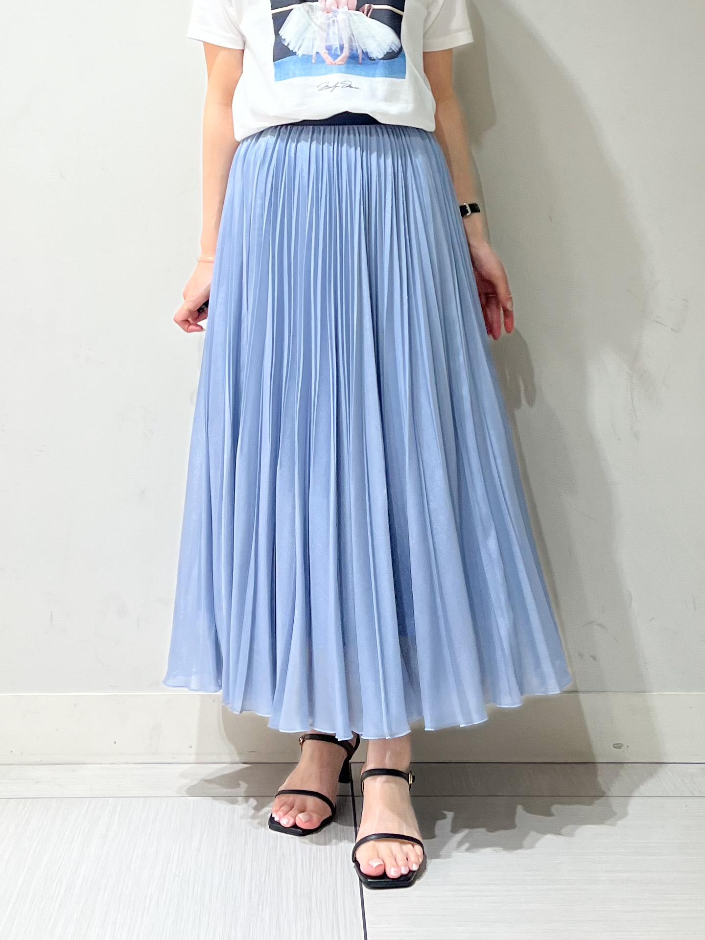 じゅんさんの「DRESSTERIOR｜【別注】マリリンモンロー/カラープリントTシャツ」を使ったコーディネート
