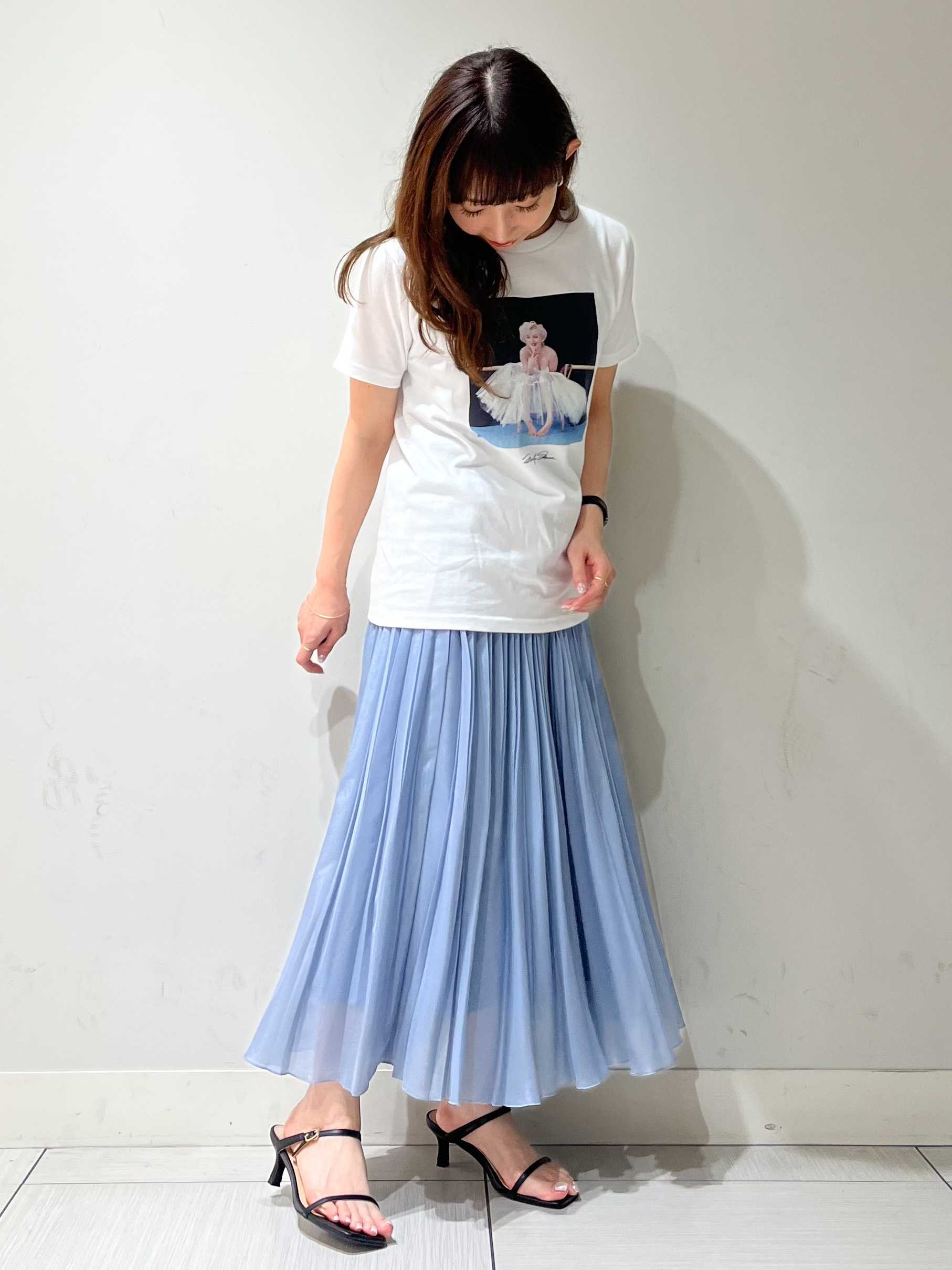 じゅんさんの「DRESSTERIOR｜【別注】マリリンモンロー/カラープリントTシャツ」を使ったコーディネート
