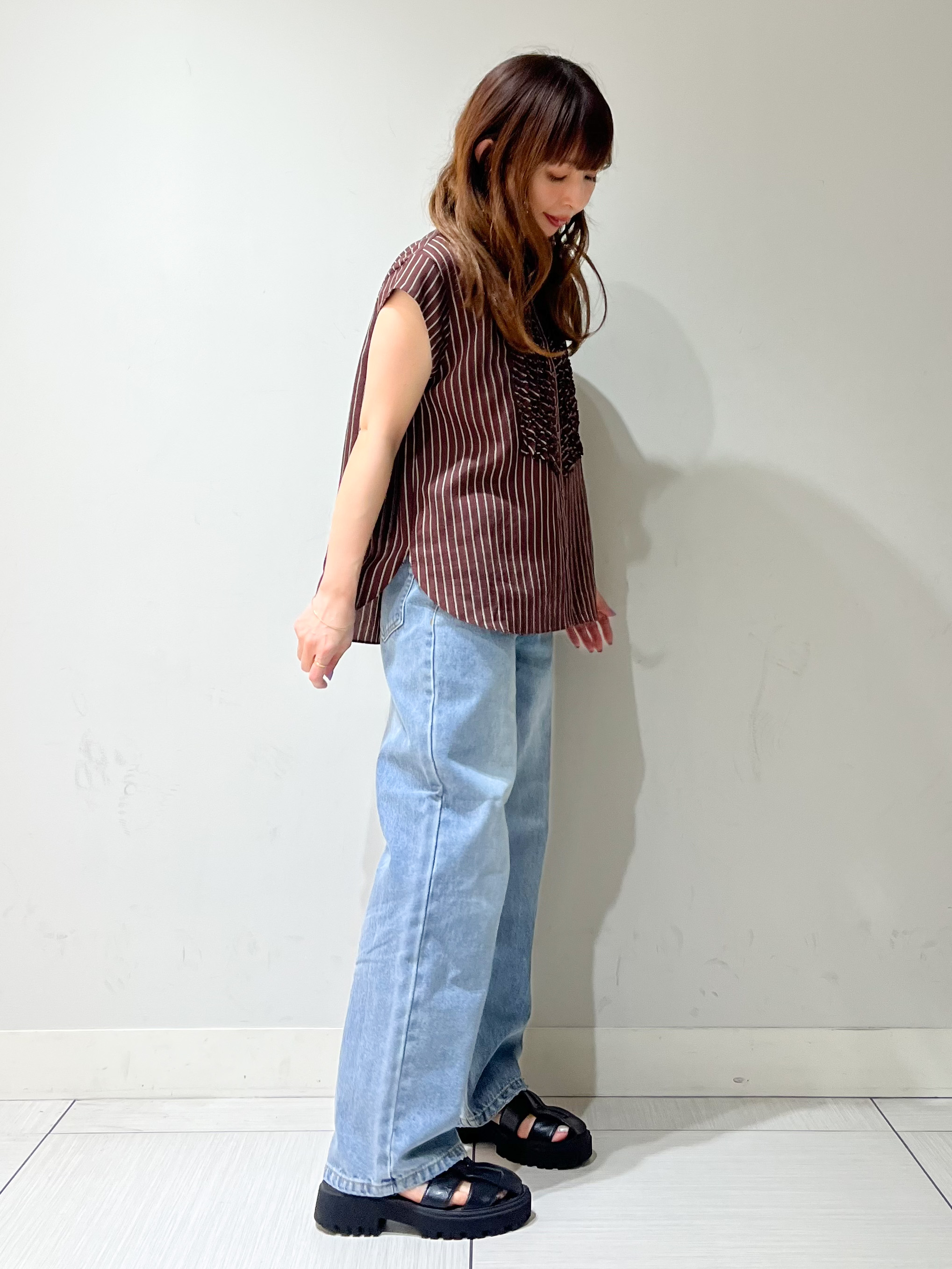 じゅんさんの「DRESSTERIOR｜ストライプフレンチスリーブフリルブラウス」を使ったコーディネート