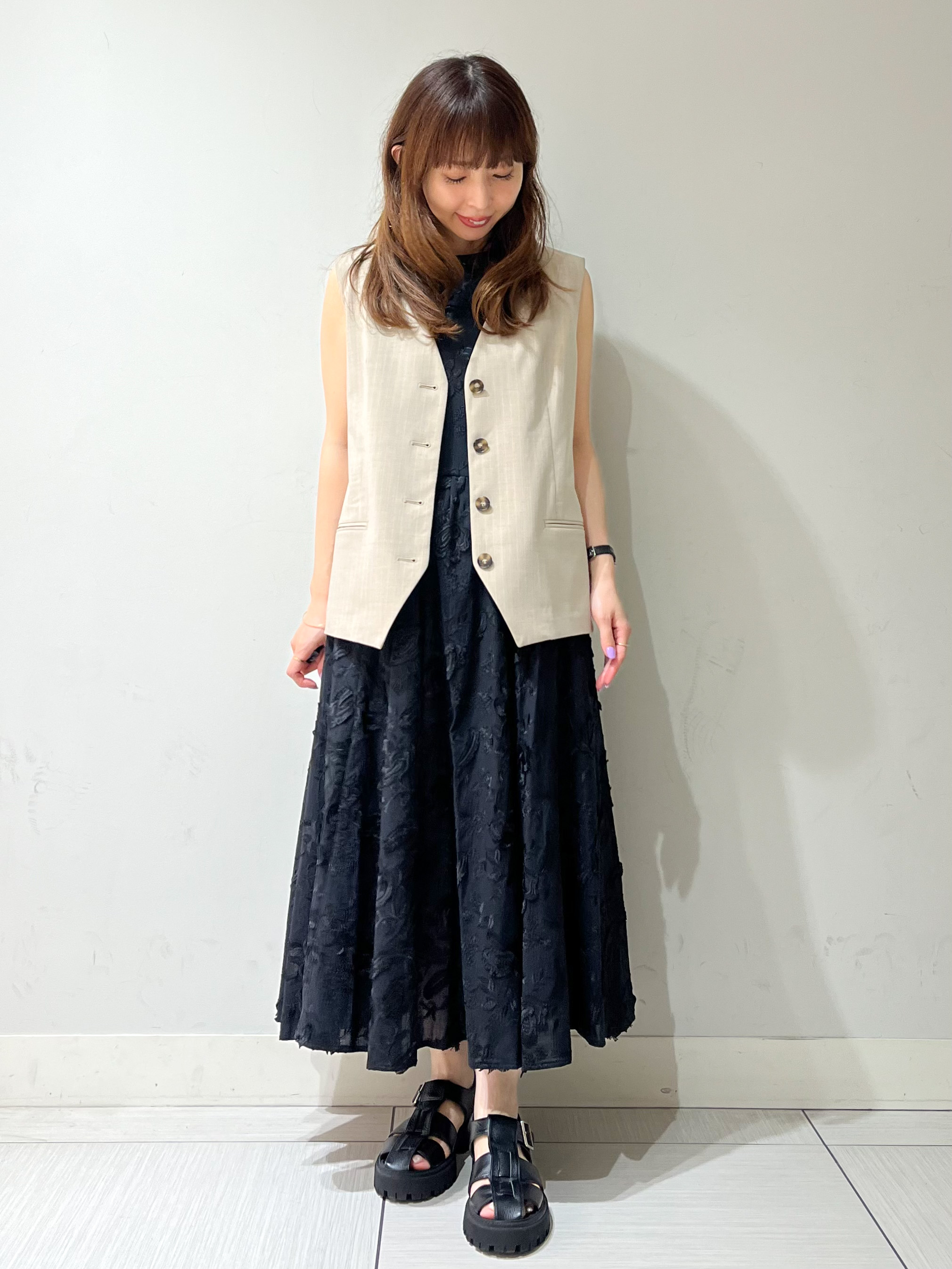 じゅんさんの「DRESSTERIOR｜【セットアップ可/ウォッシャブル】セットアップストライプジレ」を使ったコーディネート