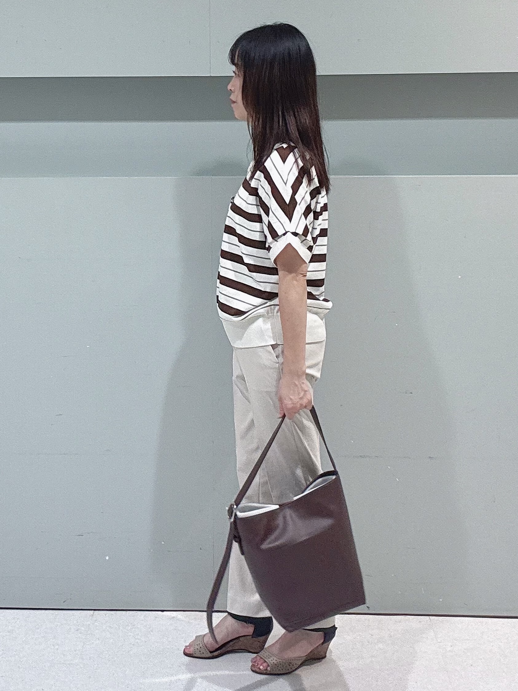 makiさんの「UNTITLED｜【肌に張りつきにくい/前後2WAY】ドライタッチコットンプルオーバー」を使ったコーディネート