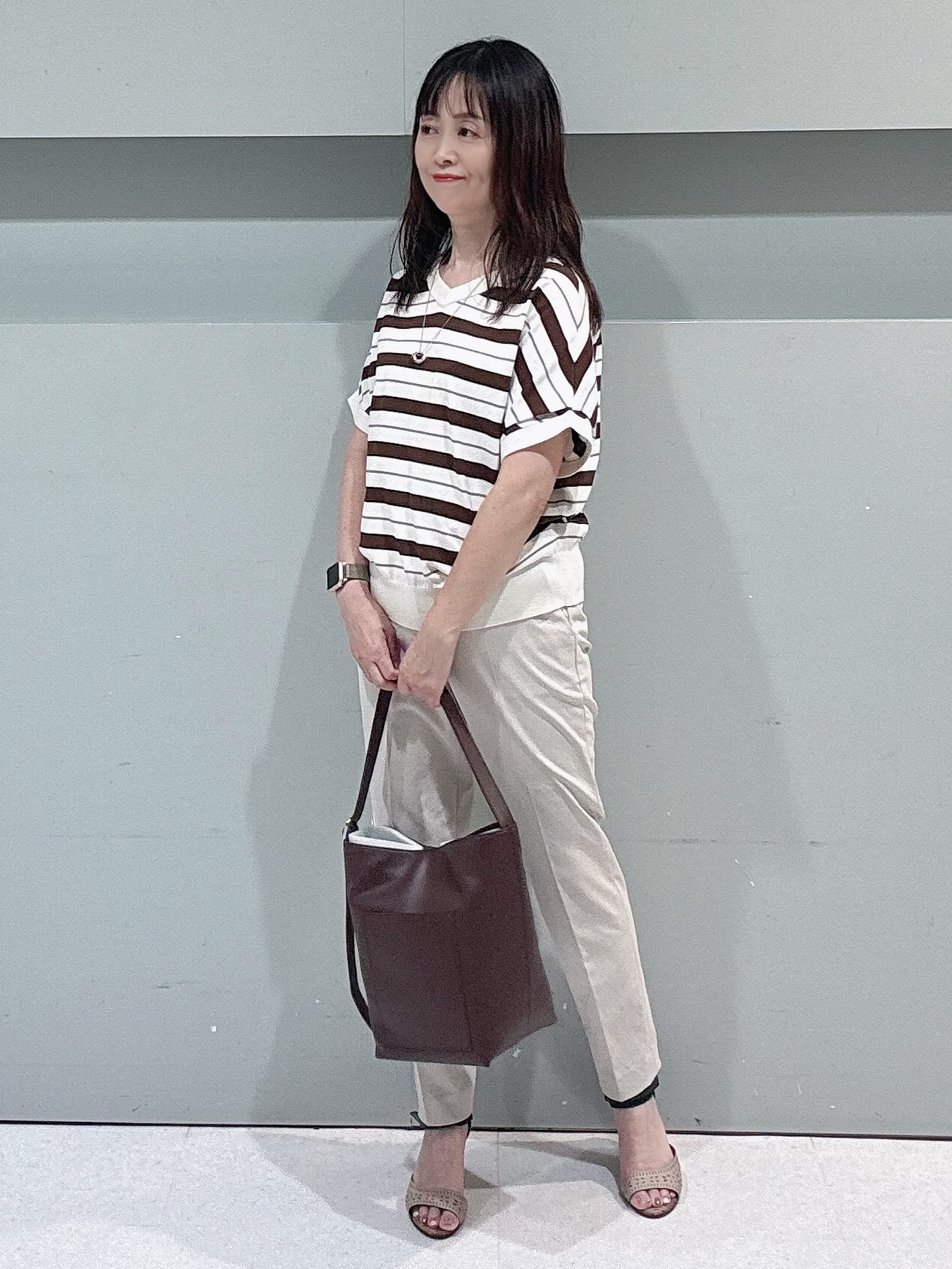 makiさんの「UNTITLED｜【肌に張りつきにくい/前後2WAY】ドライタッチコットンプルオーバー」を使ったコーディネート