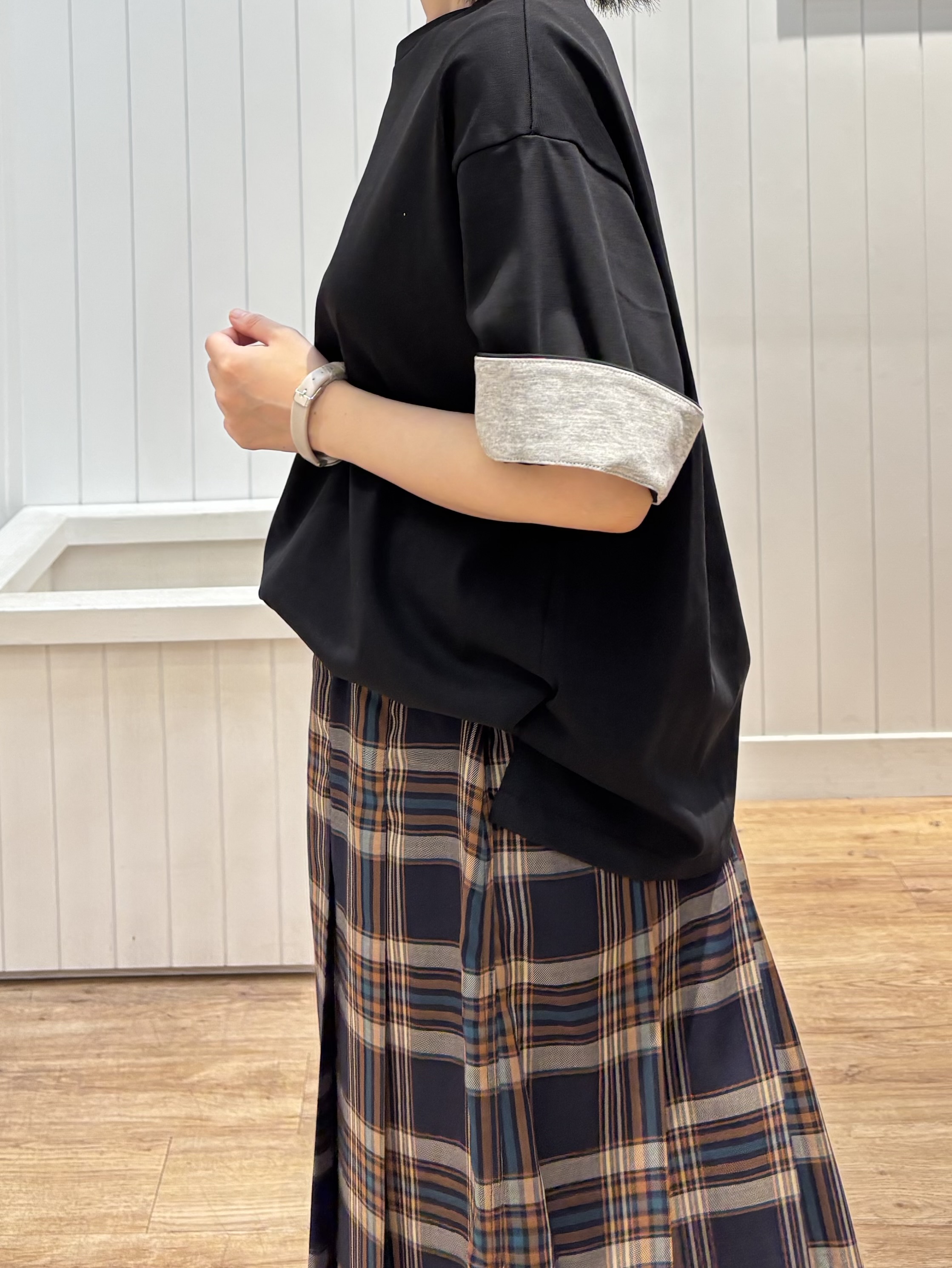 OKADAさんの「Dessin｜【セットアップ可】シアーチェック プリーツスカート」を使ったコーディネート