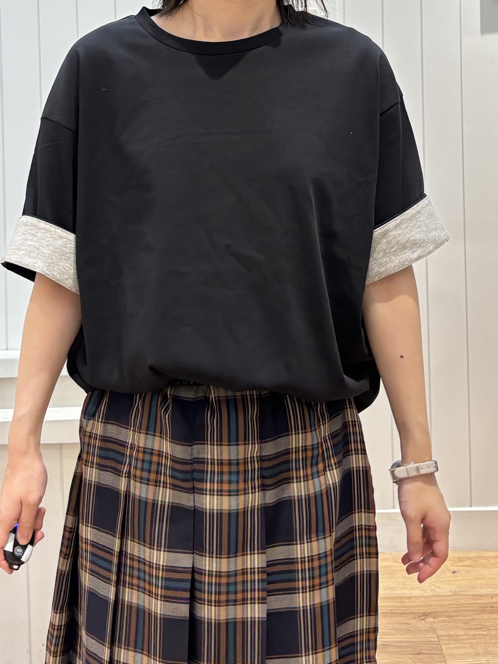 OKADAさんの「Dessin｜【セットアップ可】シアーチェック プリーツスカート」を使ったコーディネート