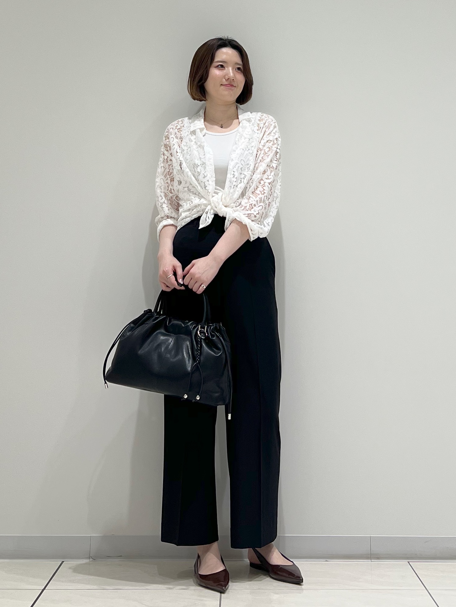 T.Kさんの「INDIVI｜【洗える／トレンド】大人レースシャツ」を使ったコーディネート