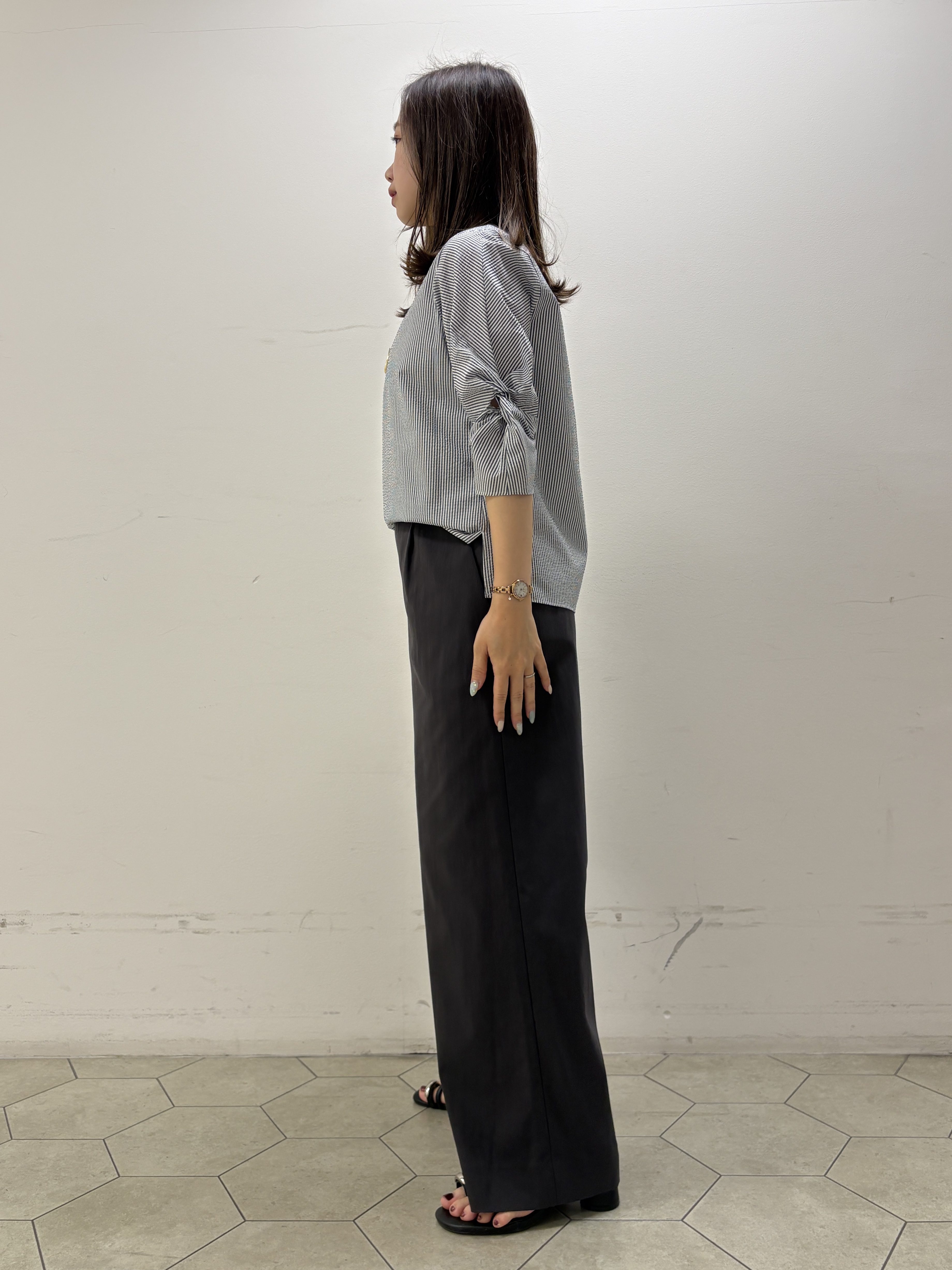 kahoさんの「INDIVI｜【撥水／UVケア】ねじり袖サッカートップス」を使ったコーディネート