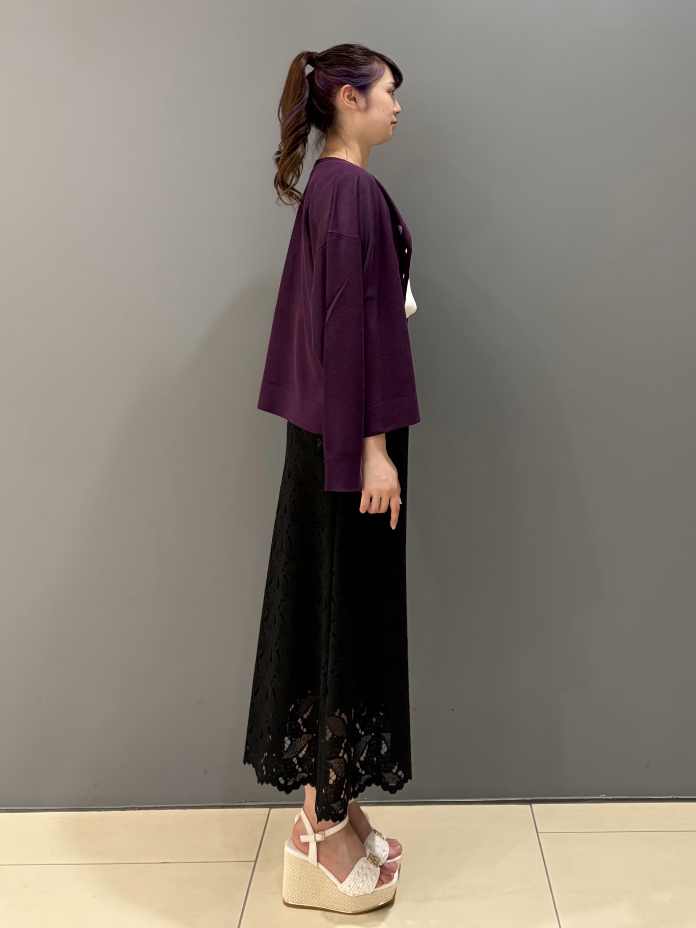 miさんの「UNTITLED｜【アンサンブル可】前後2WAYカーディガン」を使ったコーディネート
