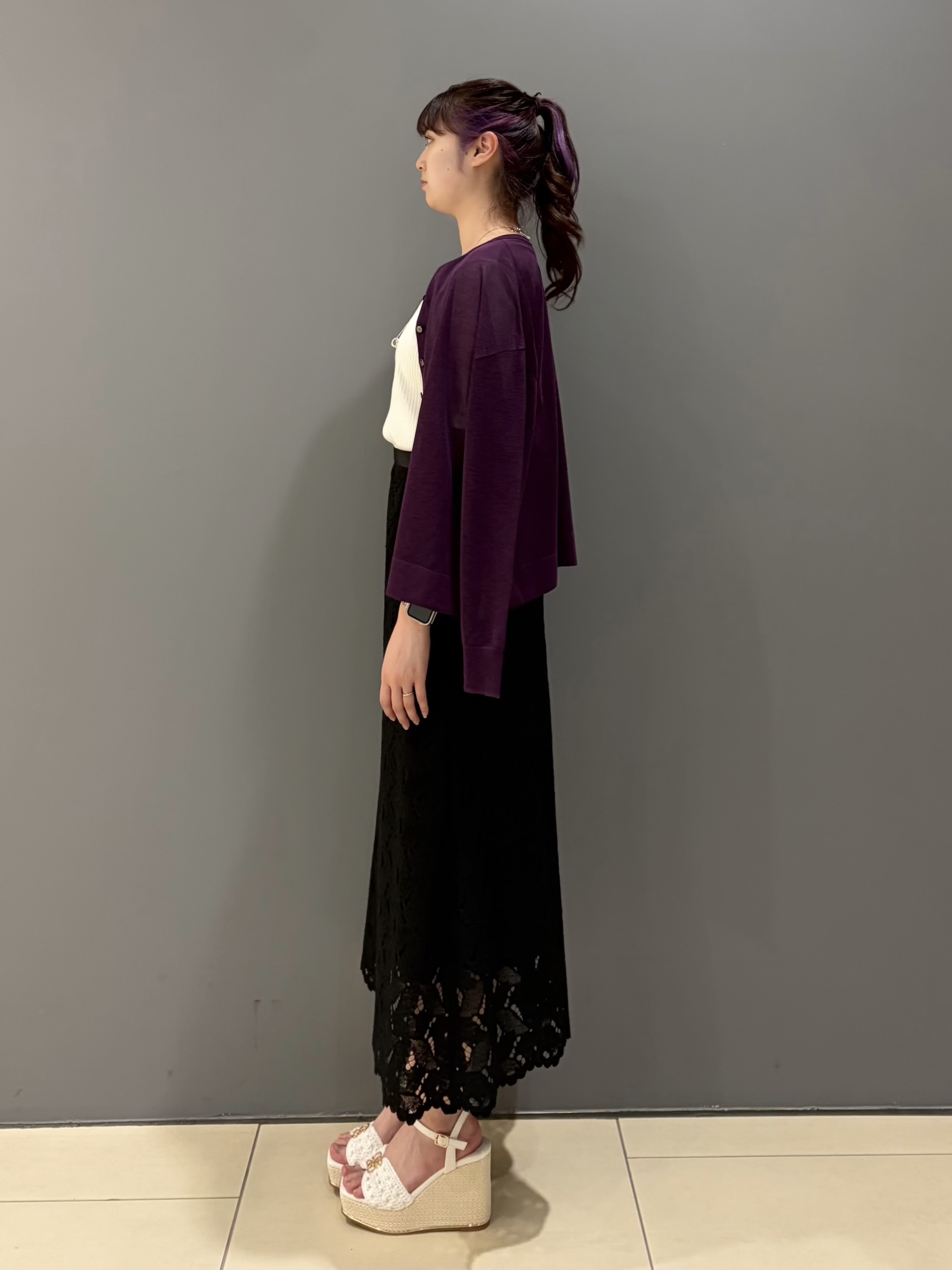 miさんの「UNTITLED｜【アンサンブル可】前後2WAYカーディガン」を使ったコーディネート