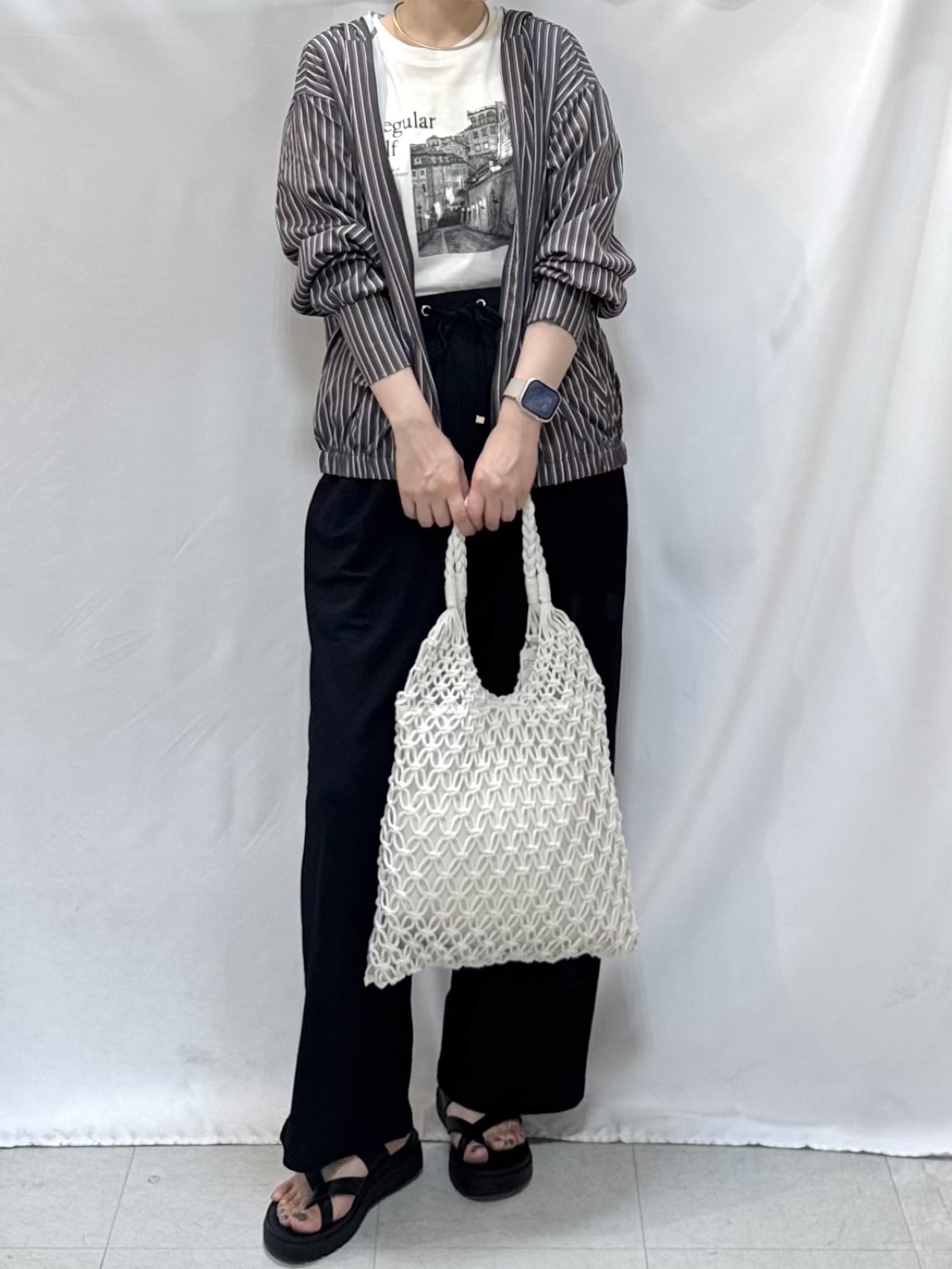𝐇𝐢𝐫𝐨𝐦𝐢さんの「SHOO･LA･RUE｜【ひんやり/洗濯後しわになりにくい/S-LL】お顔も手の甲もしっかりカバー　日よけ・指穴付きUVパー」を使ったコーディネート