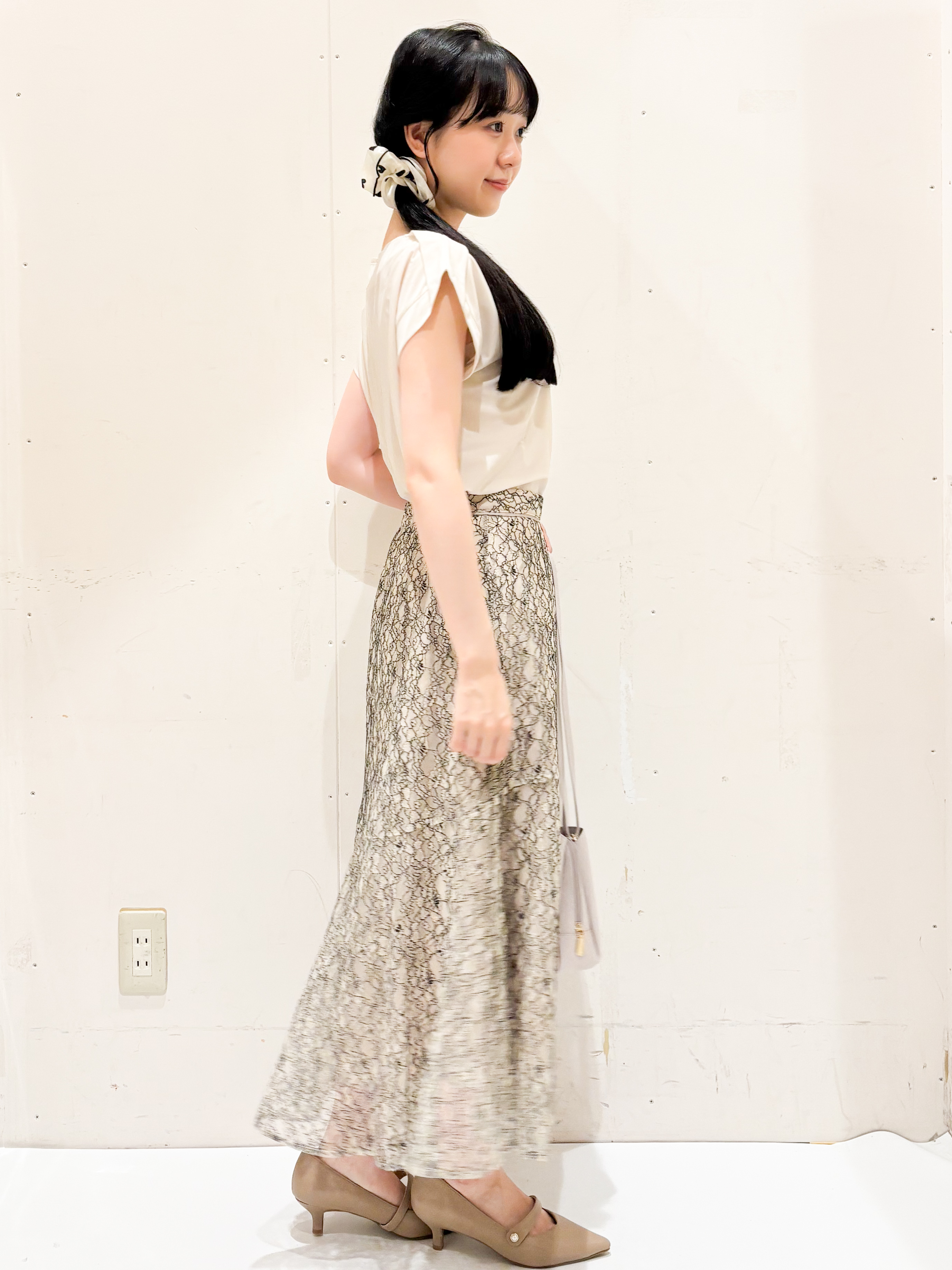Hinaさんの「OPAQUE.CLIP｜【接触冷感】ひんやりキーネックフレンチトップス《洗濯機OK》」を使ったコーディネート