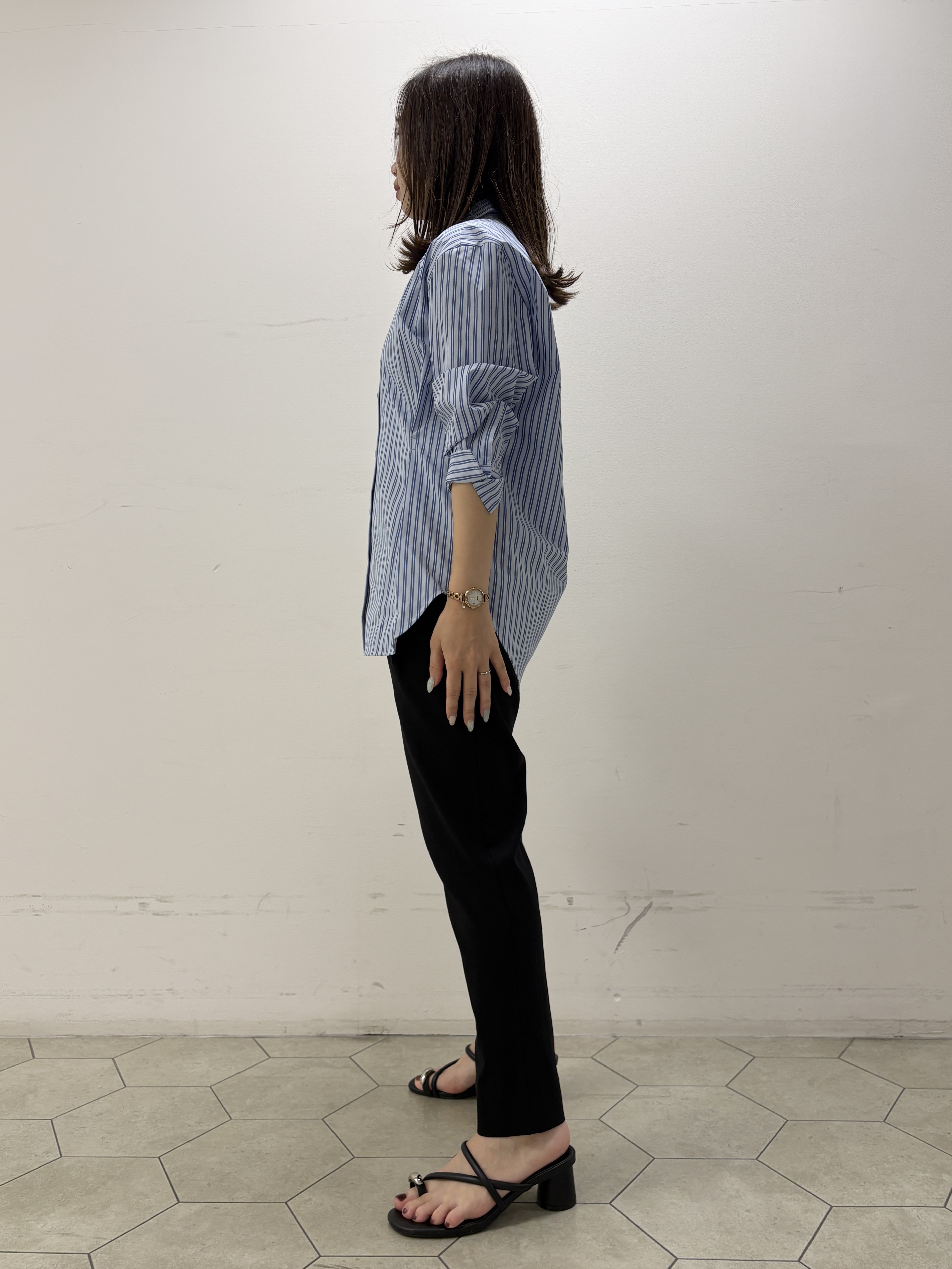 kahoさんの「INDIVI｜【UV／接触冷感／高ストレッチ】フロントタックシャツ」を使ったコーディネート