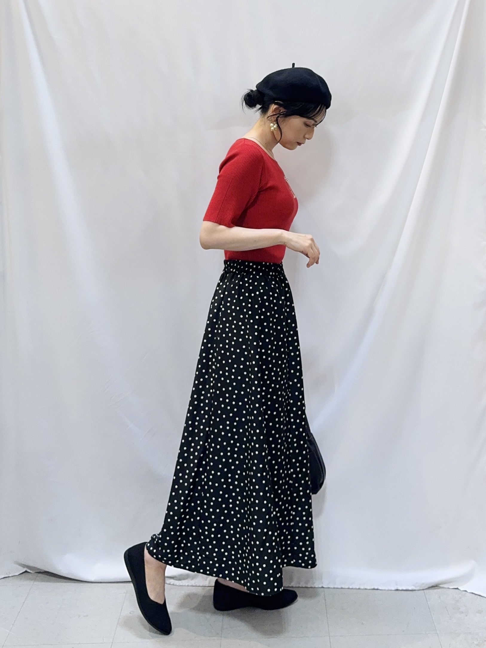 𝐇𝐢𝐫𝐨𝐦𝐢さんの「SHOO･LA･RUE｜【毛玉になりにくい/洗濯機可/S-LL】お顔まわりをシャープに。5分袖スクエアトップス」を使ったコーディネート