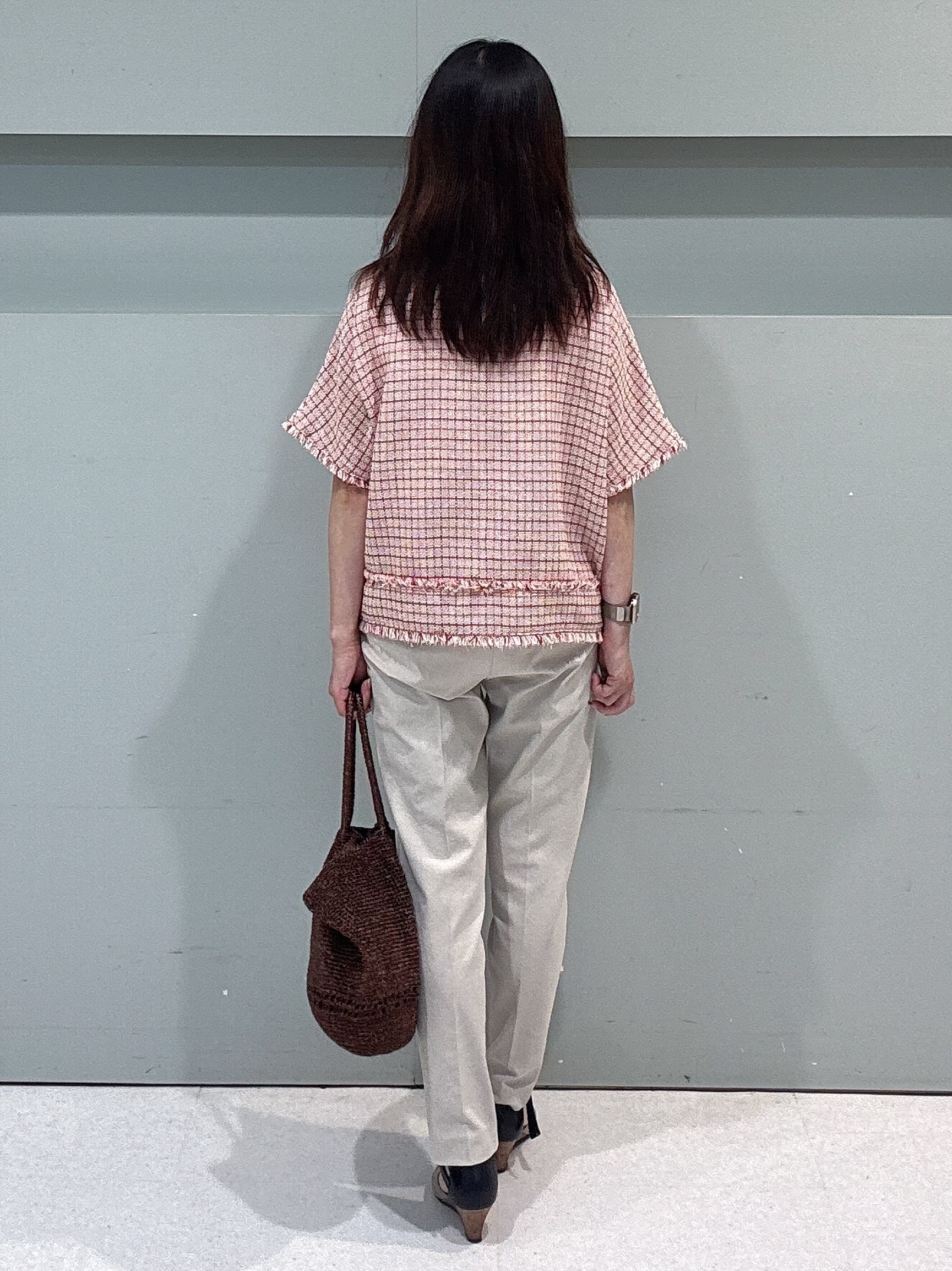 makiさんの「UNTITLED｜ファンシーツイードブラウス」を使ったコーディネート