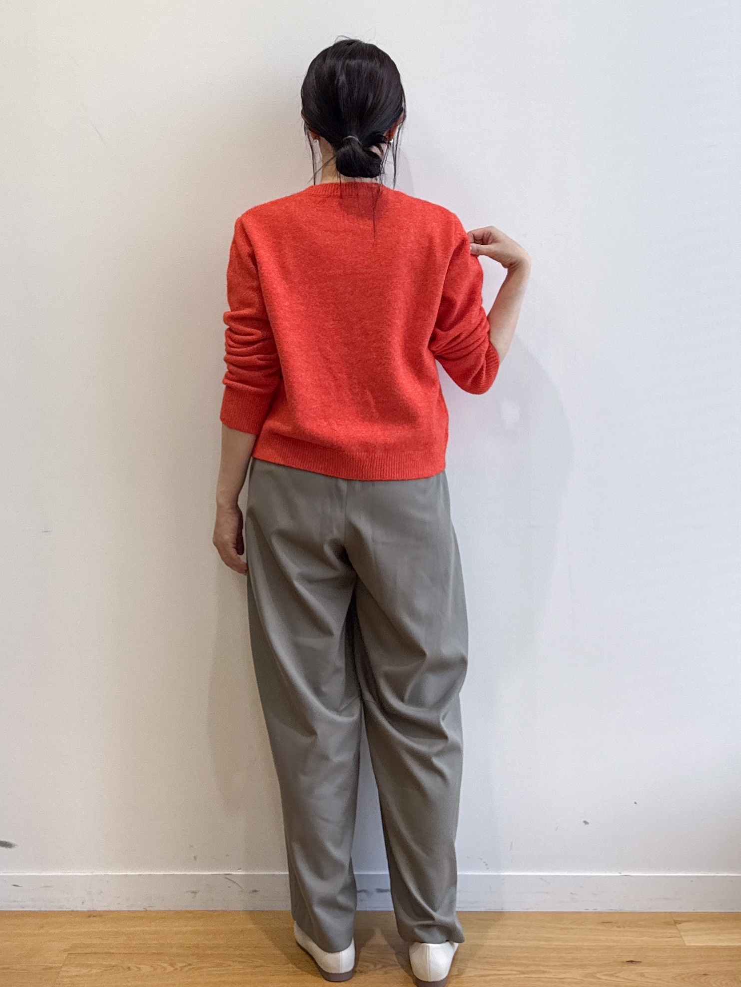 そねなおさんの「OPAQUE.CLIP｜タックバレルパンツ【洗濯機OK】」を使ったコーディネート