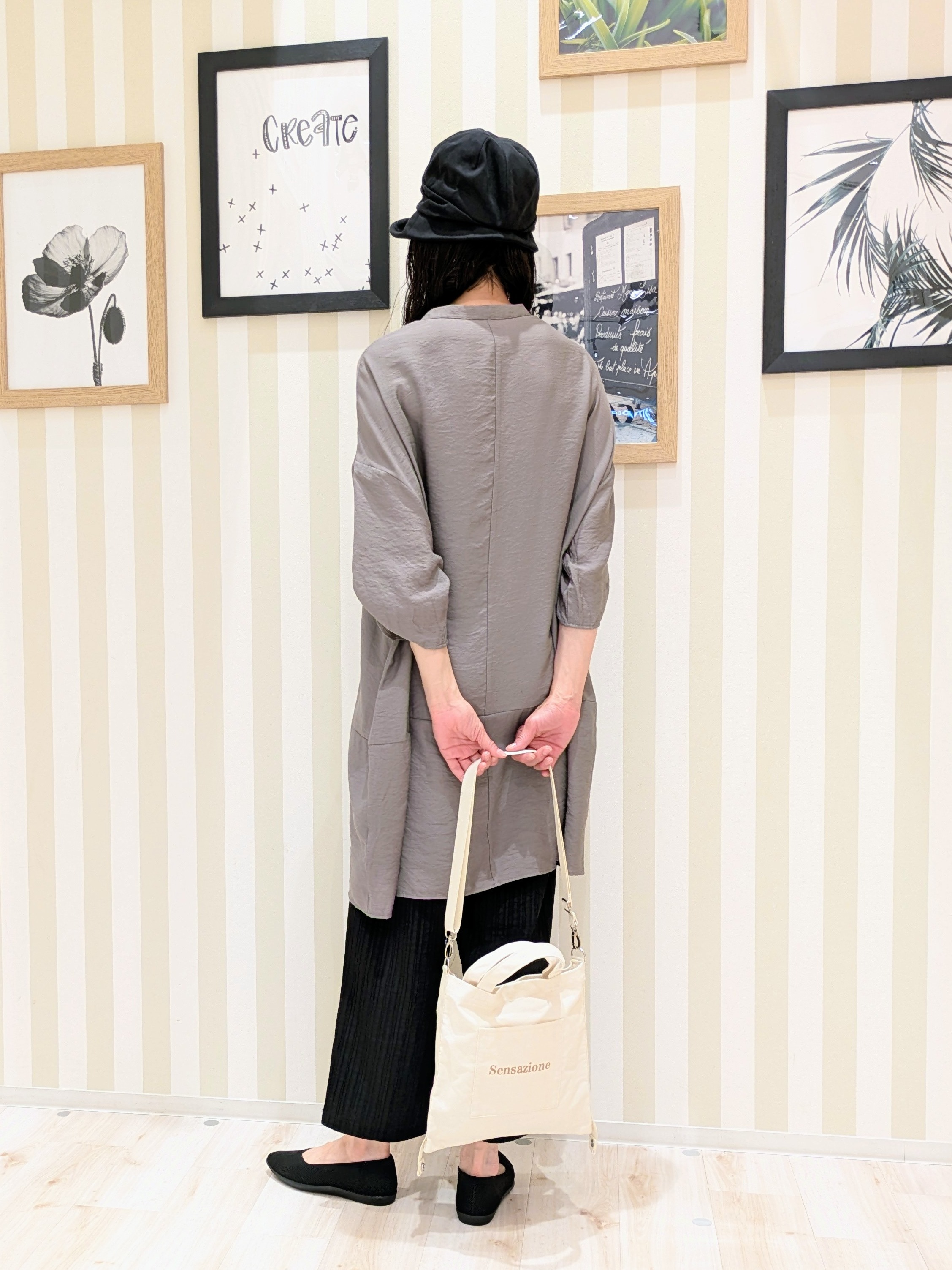 Mikiさんの「SHOO･LA･RUE｜【ひんやり/S-LL/洗濯後しわになりにくい】体型カバーにも ゆるっとリラックス 7分袖チュニック」を使ったコーディネート