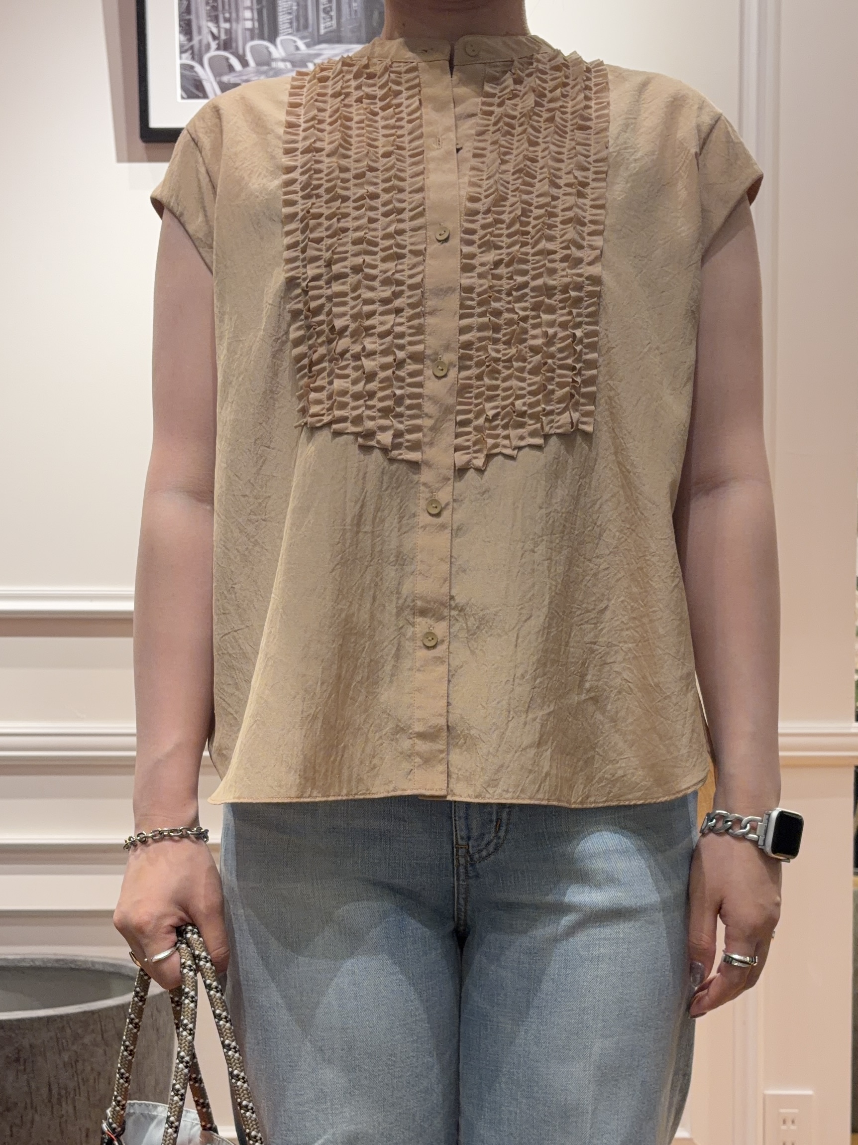SAKAIさんの「DRESSTERIOR｜フレンチスリーブ　フリルブラウス」を使ったコーディネート