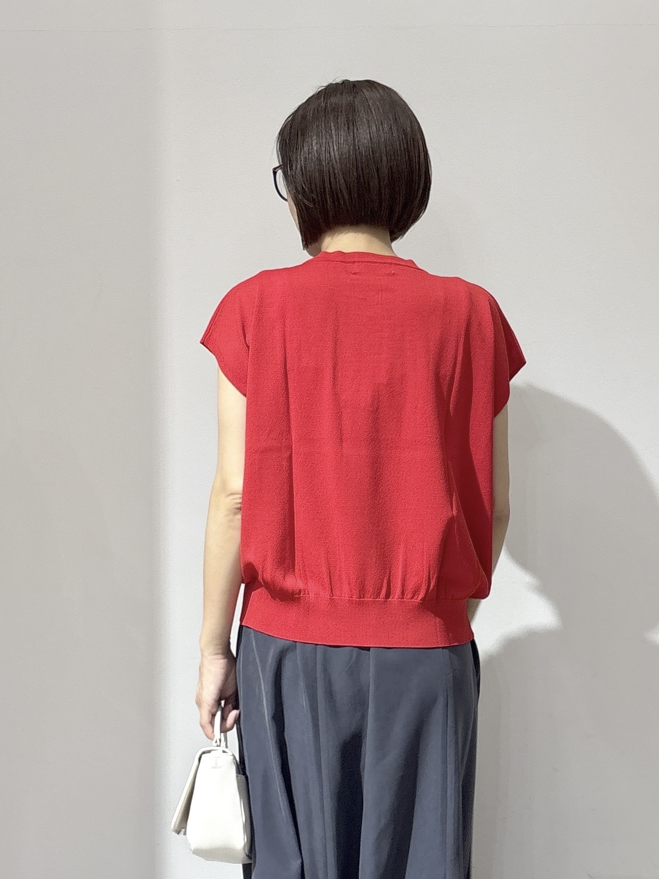 NAKAさんの「OPAQUE.CLIP｜【接触冷感／UV】フリルフレンチスリーブニット《洗濯機OK》」を使ったコーディネート