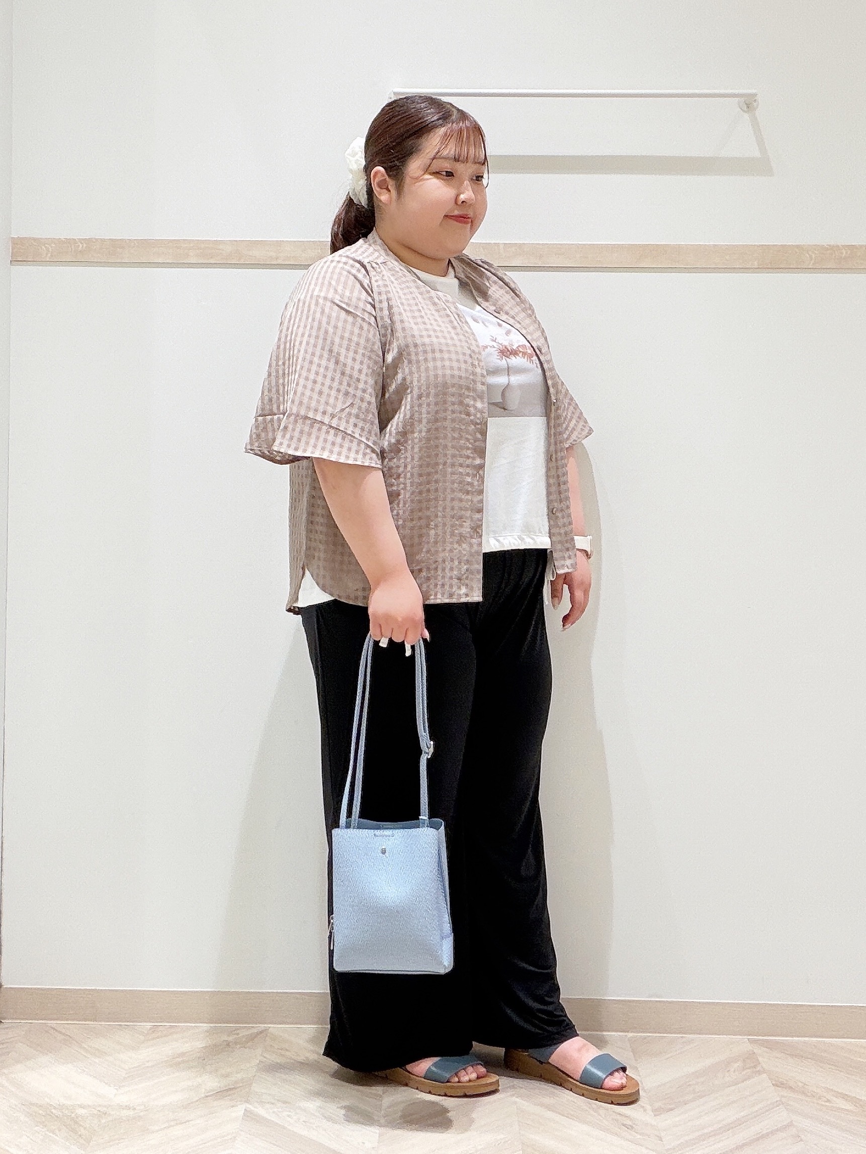 ゆめかさんの「SHOO･LA･RUE｜【洗濯機可/S-LL】大人も甘すぎず着られる ギンガムシアーブラウス」を使ったコーディネート
