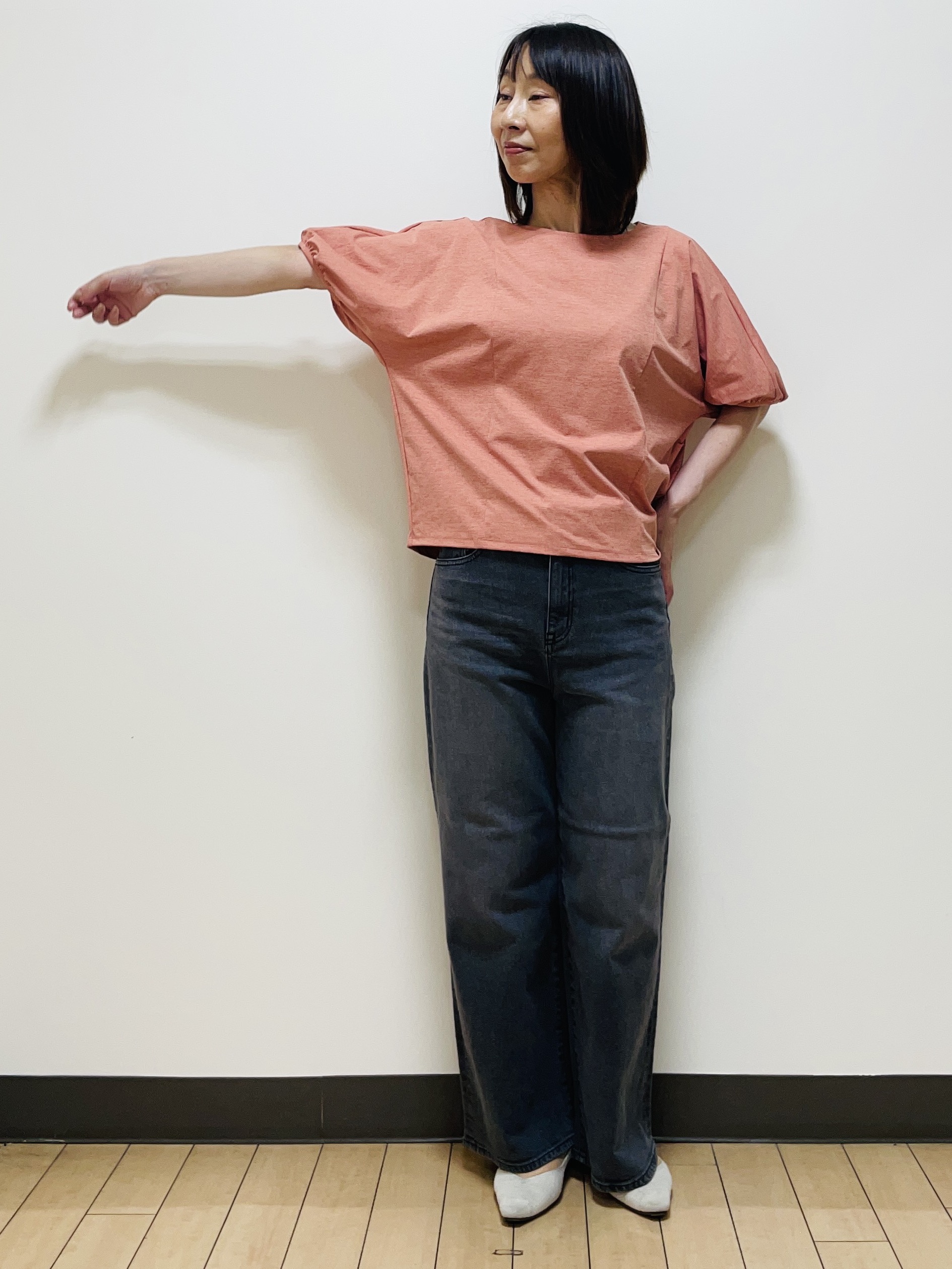 Riiさんの「Reflect｜【UVカット／接触冷感／吸水速乾】ギャザースリーブカットソー」を使ったコーディネート