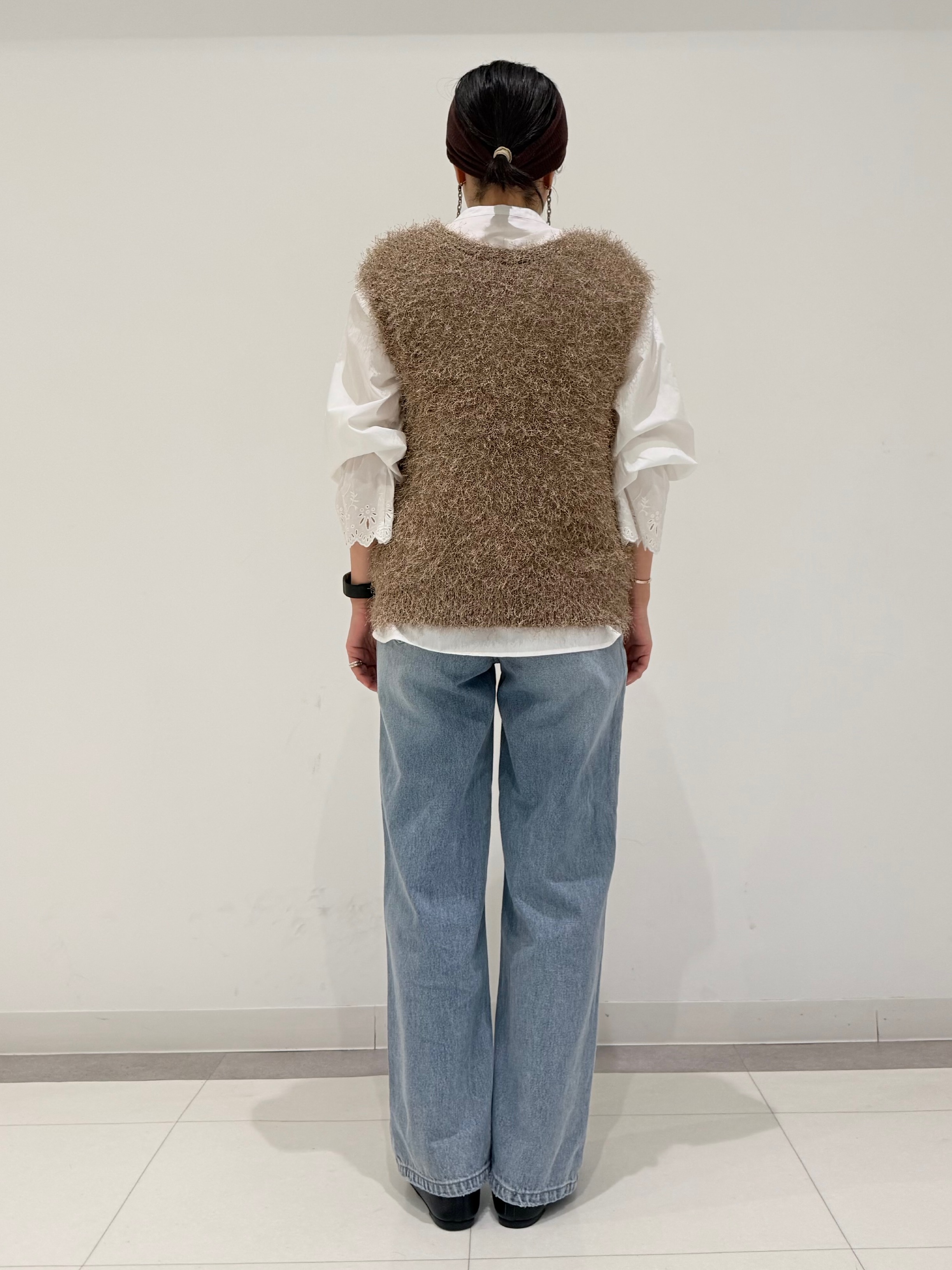 MIYAKAWAさんの「DRESSTERIOR｜エンブロイダリースリーブ ブラウス」を使ったコーディネート