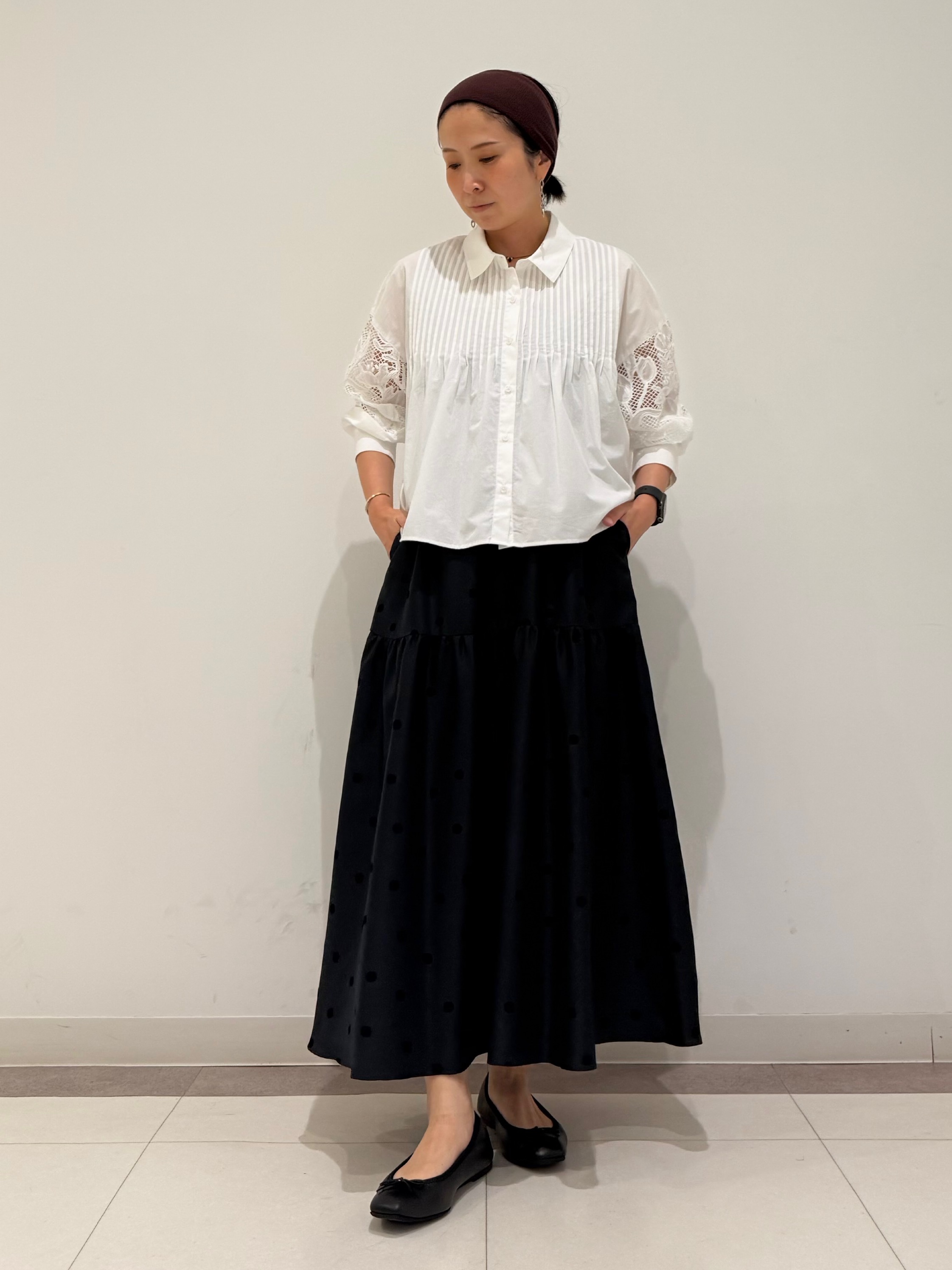 MIYAKAWAさんの「DRESSTERIOR｜【着映え】レーススリーブ ピンタック クロップドシャツ」を使ったコーディネート