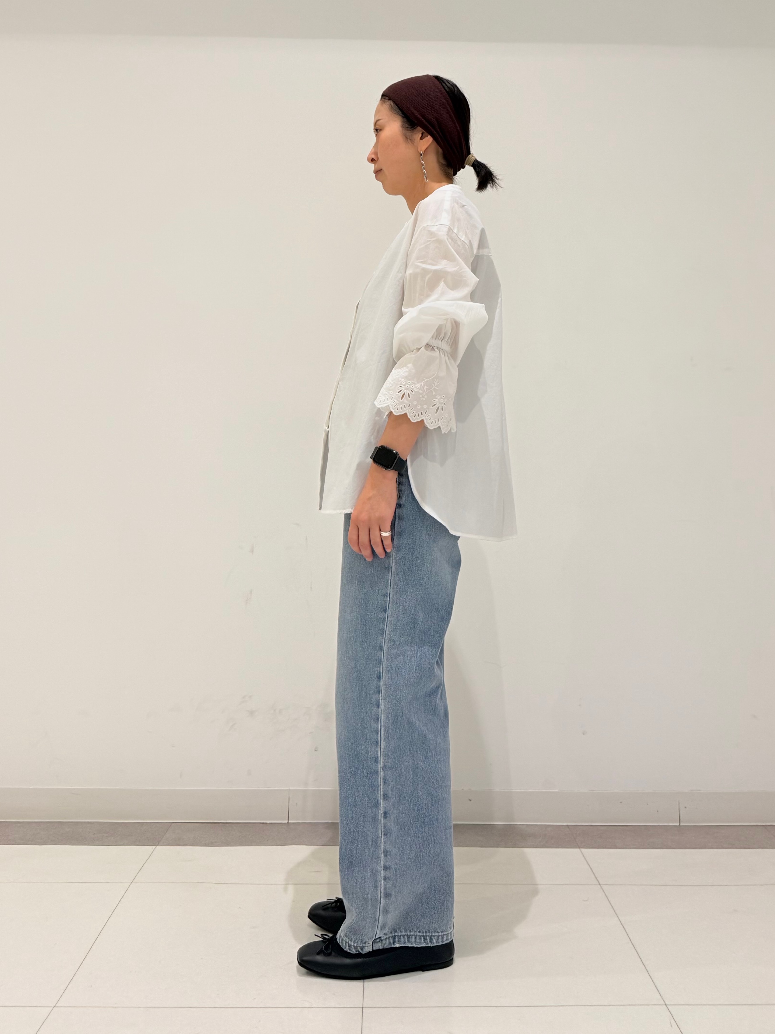 MIYAKAWAさんの「DRESSTERIOR｜エンブロイダリースリーブ ブラウス」を使ったコーディネート