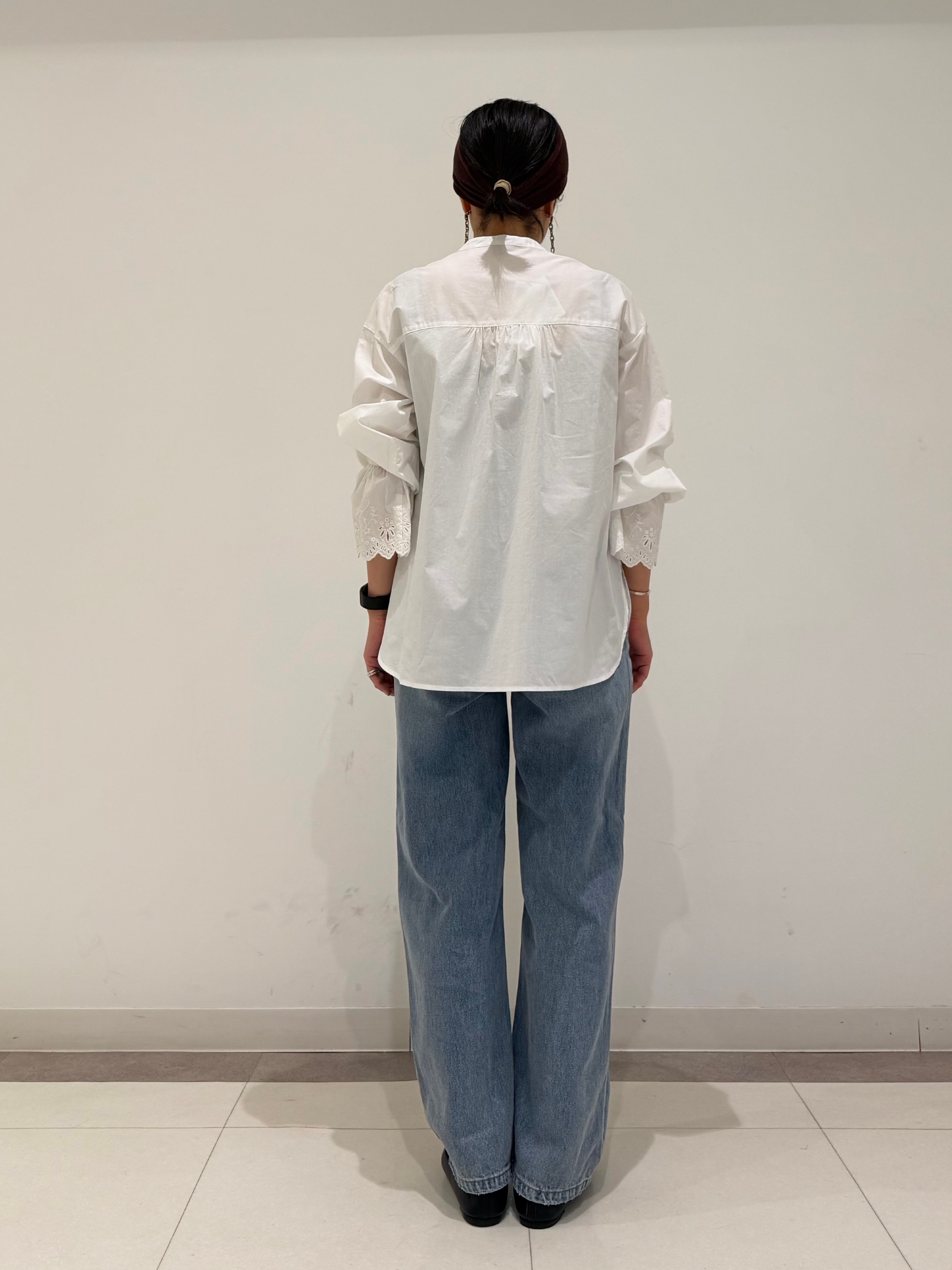 MIYAKAWAさんの「DRESSTERIOR｜エンブロイダリースリーブ ブラウス」を使ったコーディネート