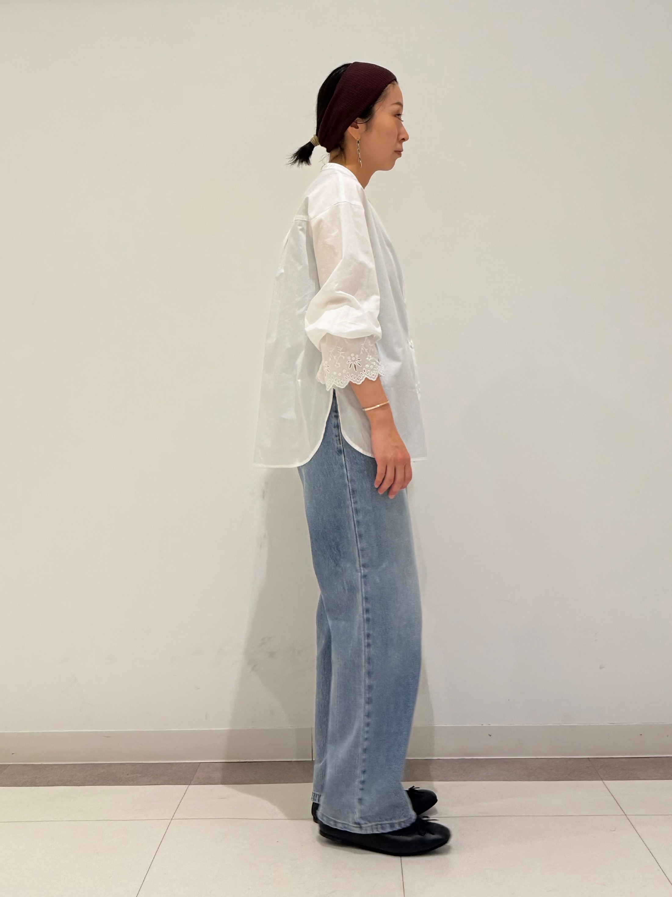 MIYAKAWAさんの「DRESSTERIOR｜エンブロイダリースリーブ ブラウス」を使ったコーディネート