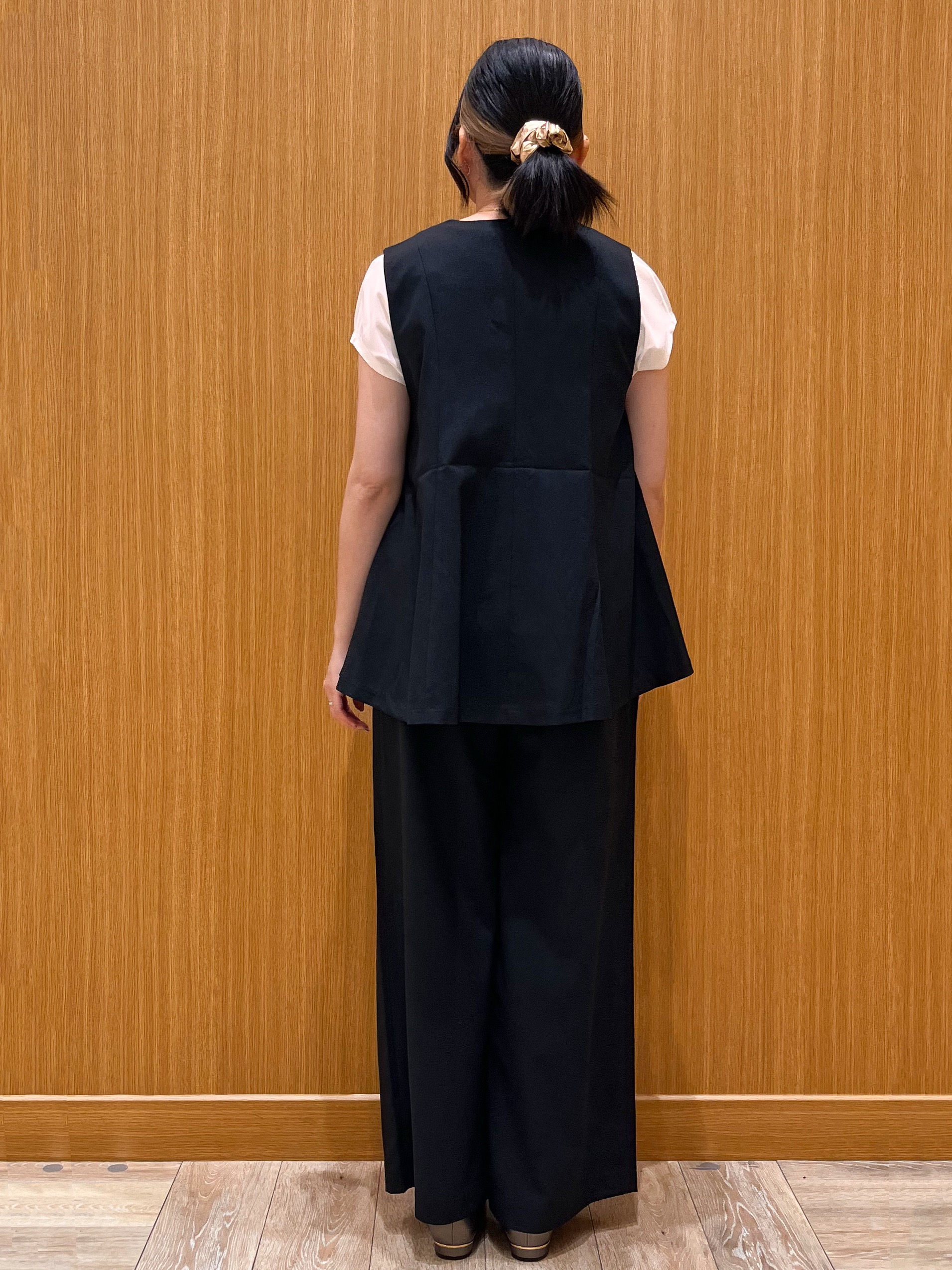 aさんの「OPAQUE.CLIP｜【吸水速乾】フレアジレ《洗濯機OK／セットアップ対応可》」を使ったコーディネート
