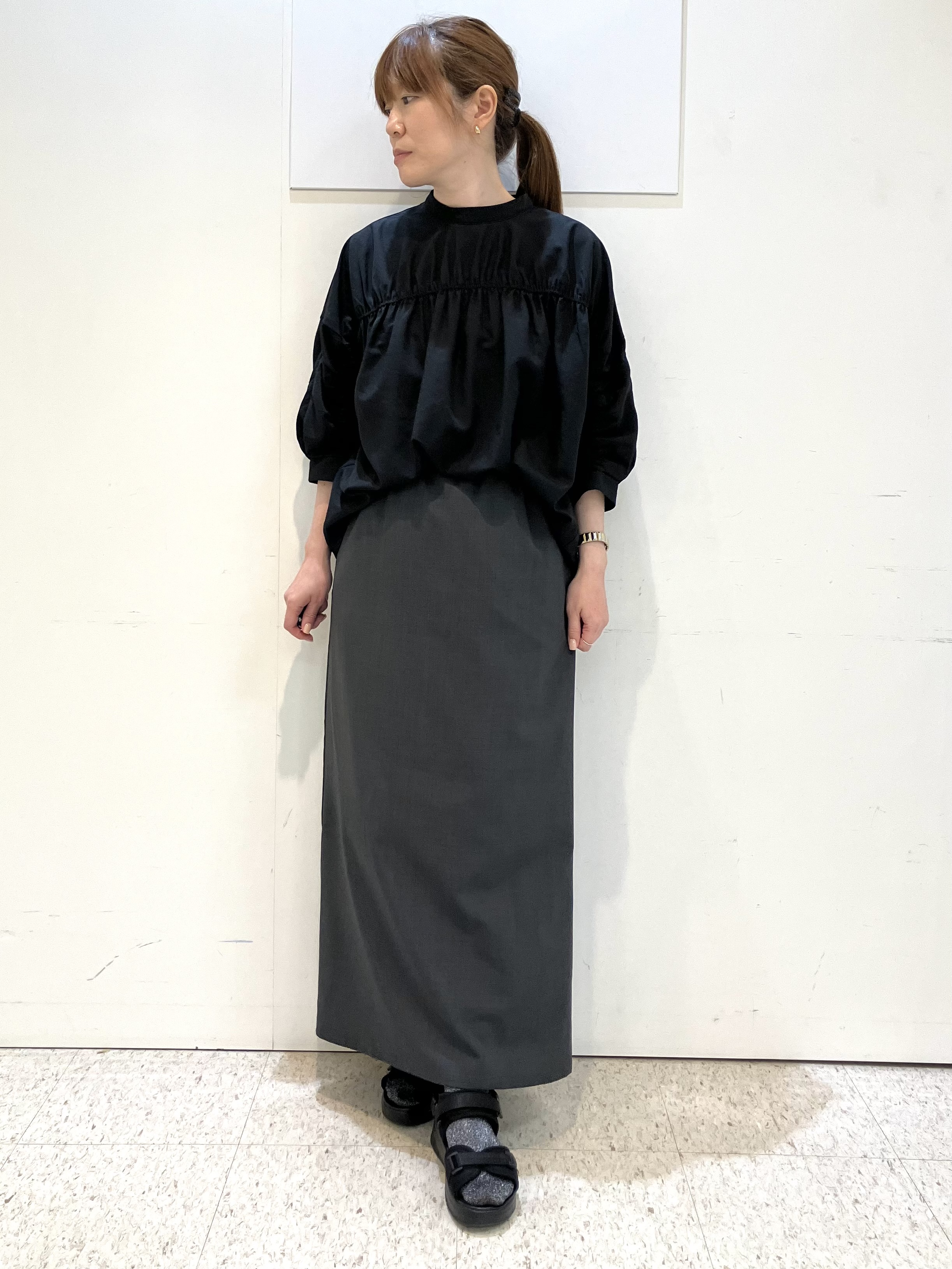 kozuさんの「Reflect｜【手洗い可】プチハイネック ギャザーブラウス」を使ったコーディネート