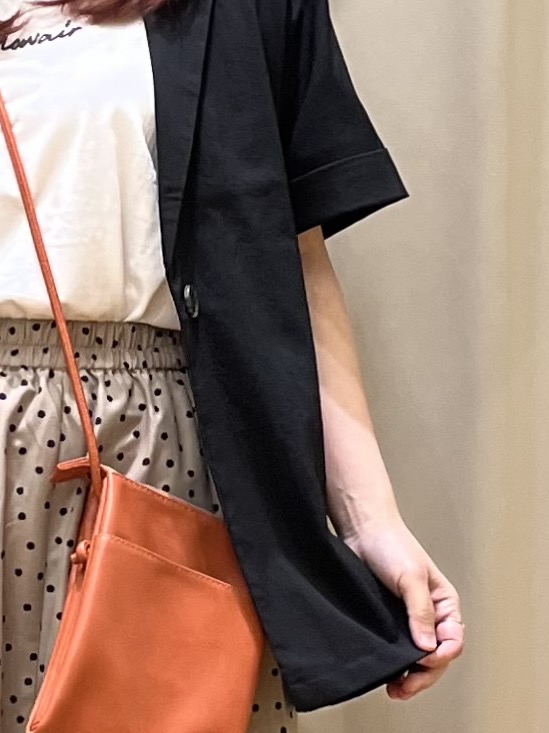 ゆっきーさんの「SHOO･LA･RUE｜【S-LL】大人っぽく着られる ジェルロゴプリントTシャツ」を使ったコーディネート