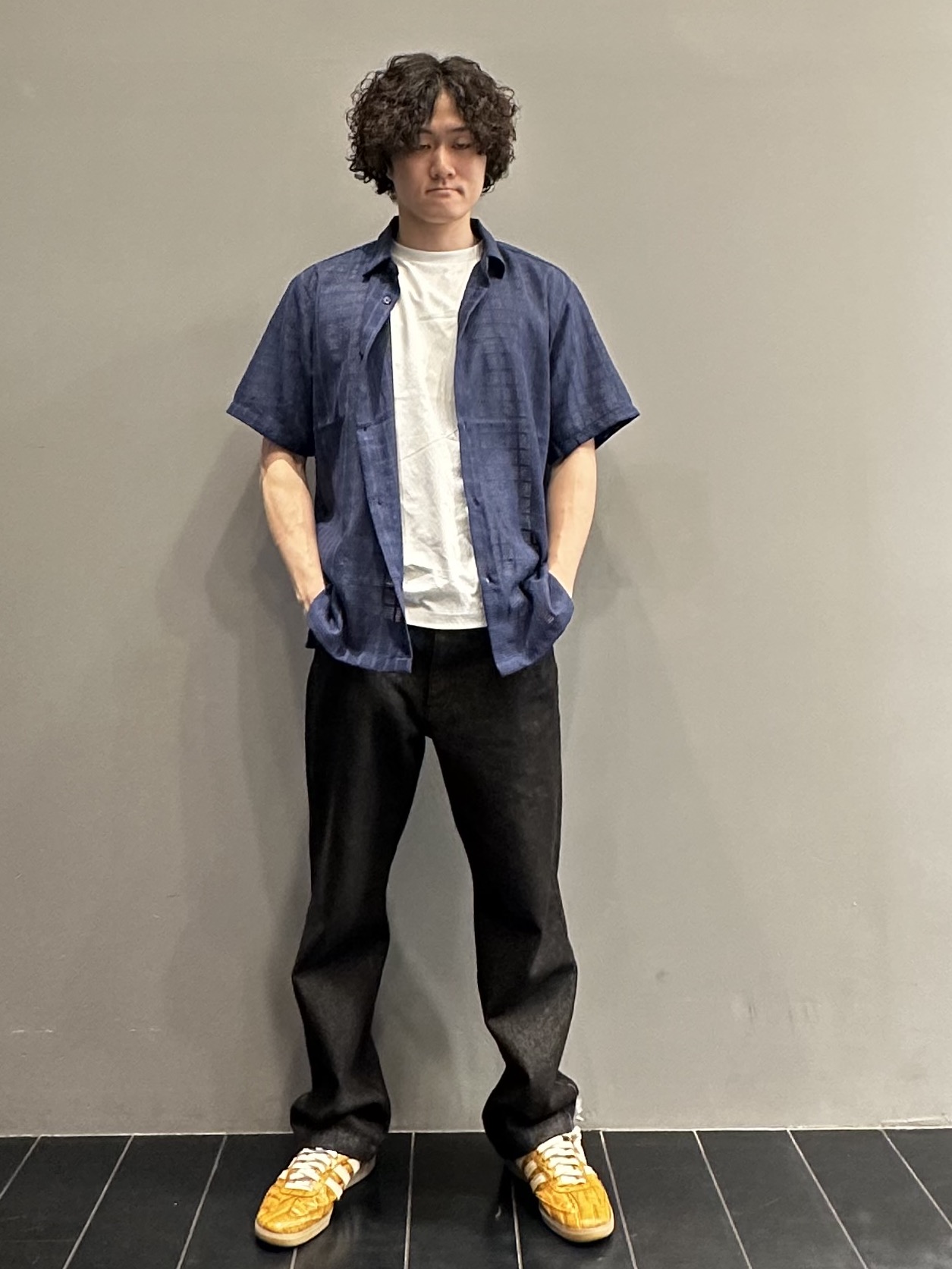 SHUさんの「THE SHOP TK｜【洗濯機OK】格子柄メッシュ半袖シャツ」を使ったコーディネート