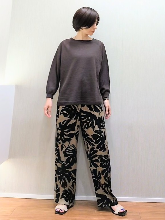 ミズタさんの「UNTITLED｜【ゆったり/リラクシー】リネンボートネックプルオーバー」を使ったコーディネート