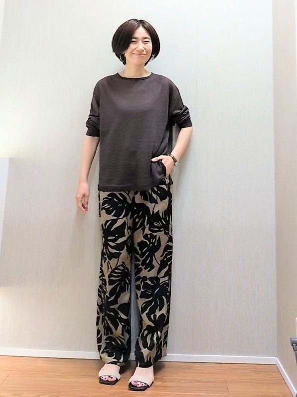 ミズタさんの「UNTITLED｜【ゆったり/リラクシー】リネンボートネックプルオーバー」を使ったコーディネート