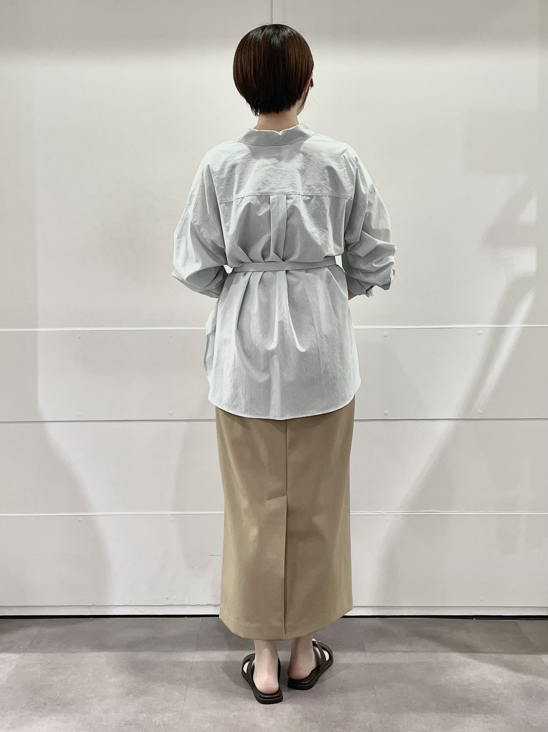MOMOKOさんの「UNTITLED｜【UVケア／接触冷感／ベルト付】サッカー素材シャツ」を使ったコーディネート