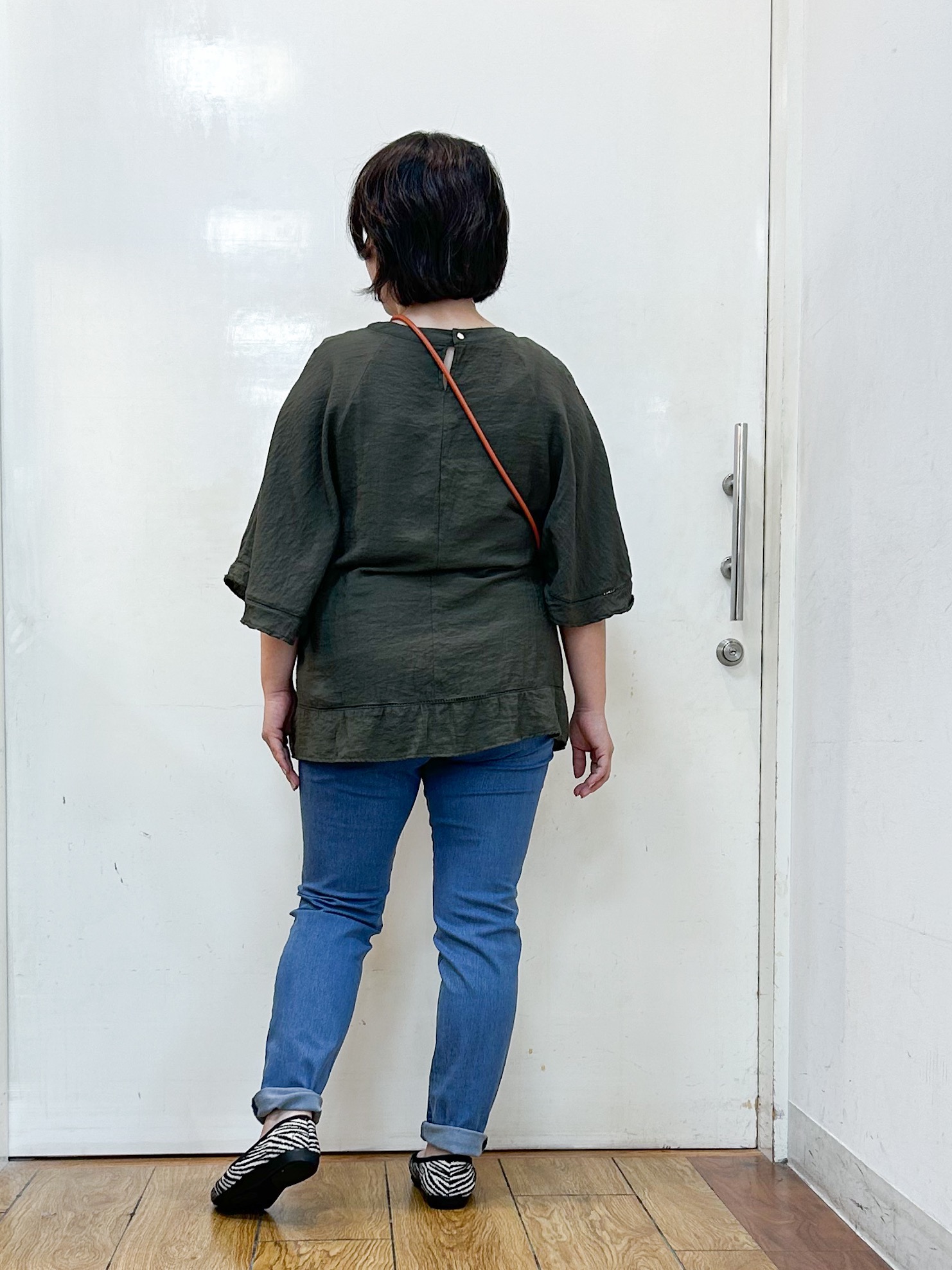 haruさんの「SHOO･LA･RUE｜【ひんやり/S-LL/体型カバー】はしごレースが涼し気な スラブポンチョ風ブラウス」を使ったコーディネート